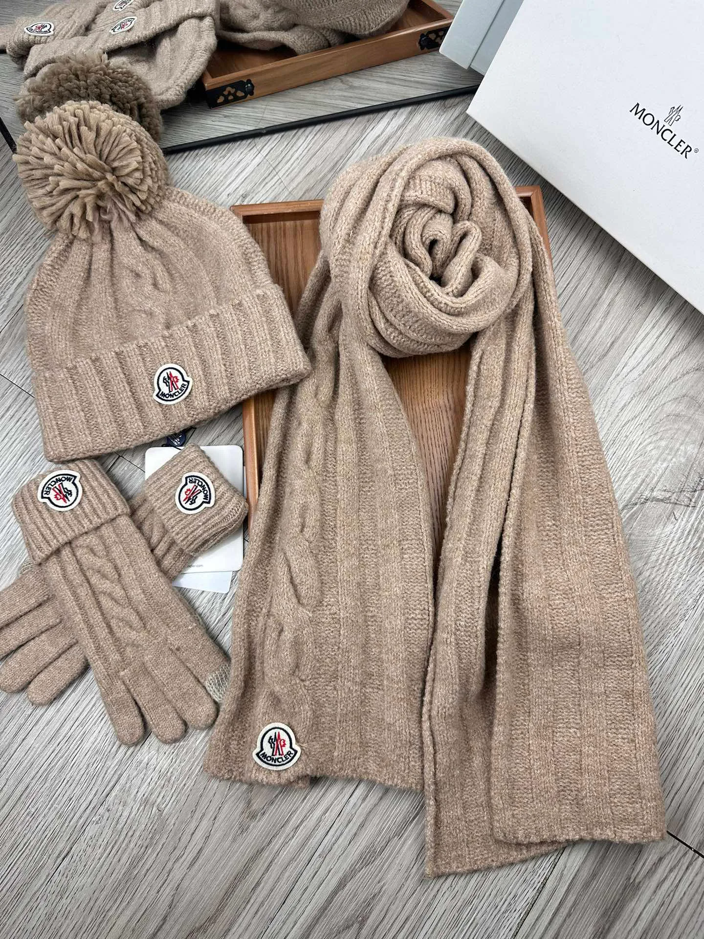 Шарфы Moncler 318484