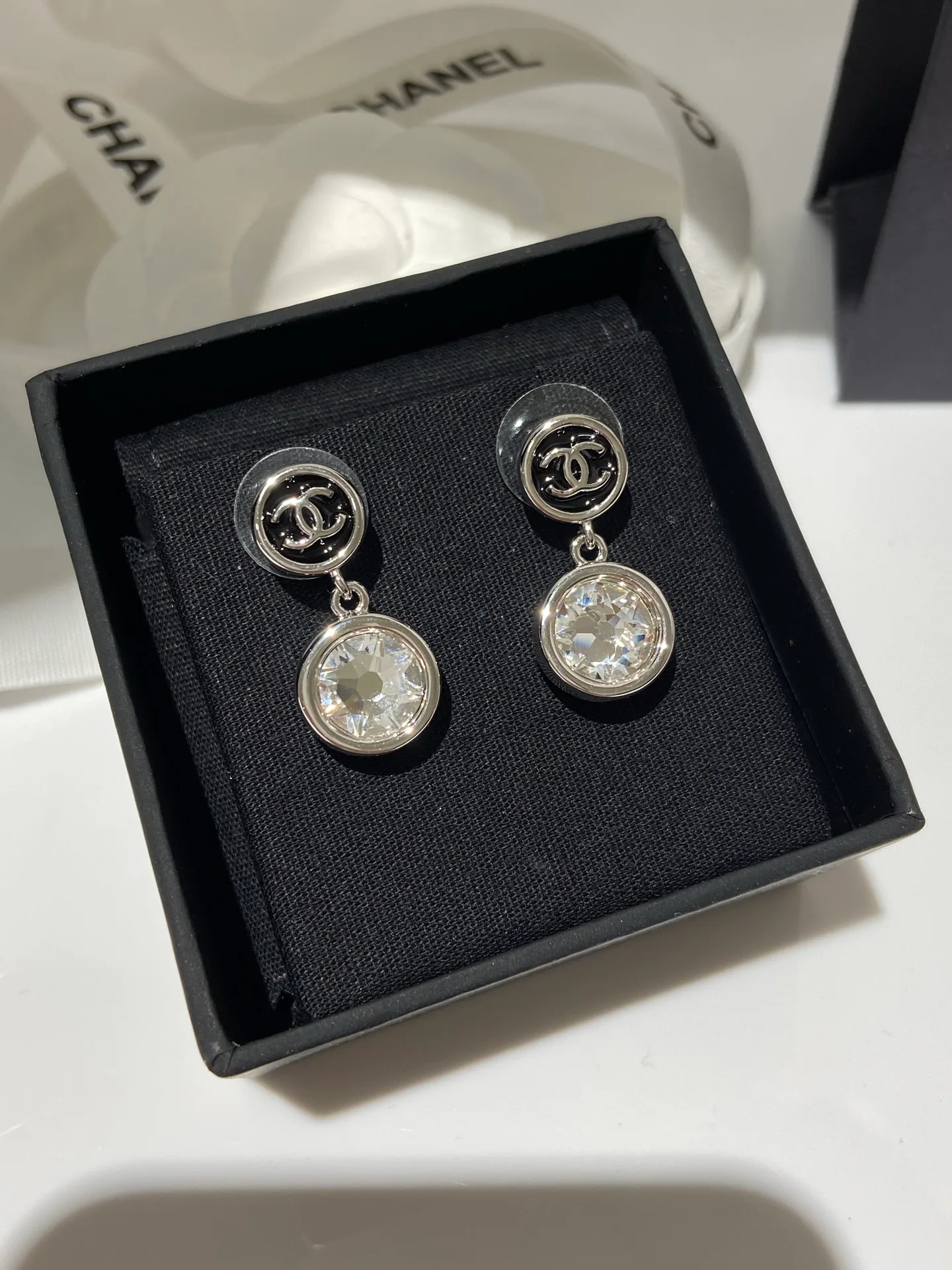 Бижутерия Chanel 17281951