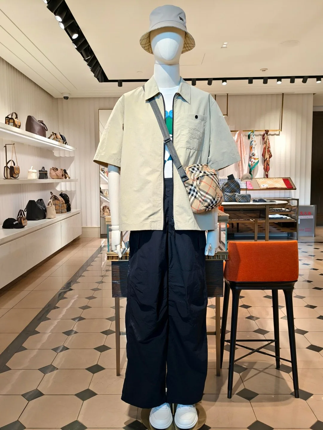 Рубашки Мужские Burberry 17364992