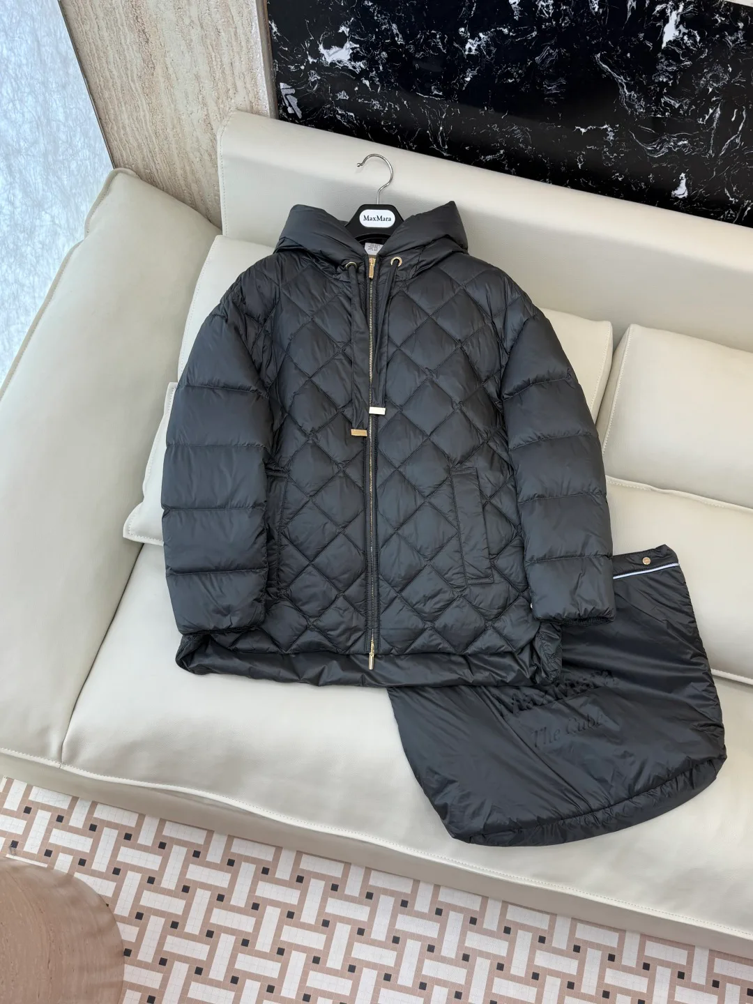 Куртки И Пуховики Женские Max Mara 19572371