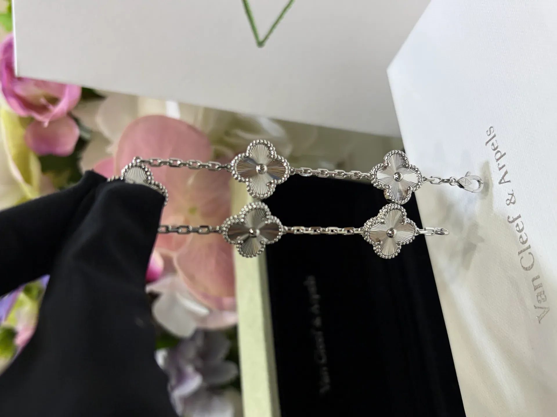 Бижутерия Van Cleef & Arpels 4971375