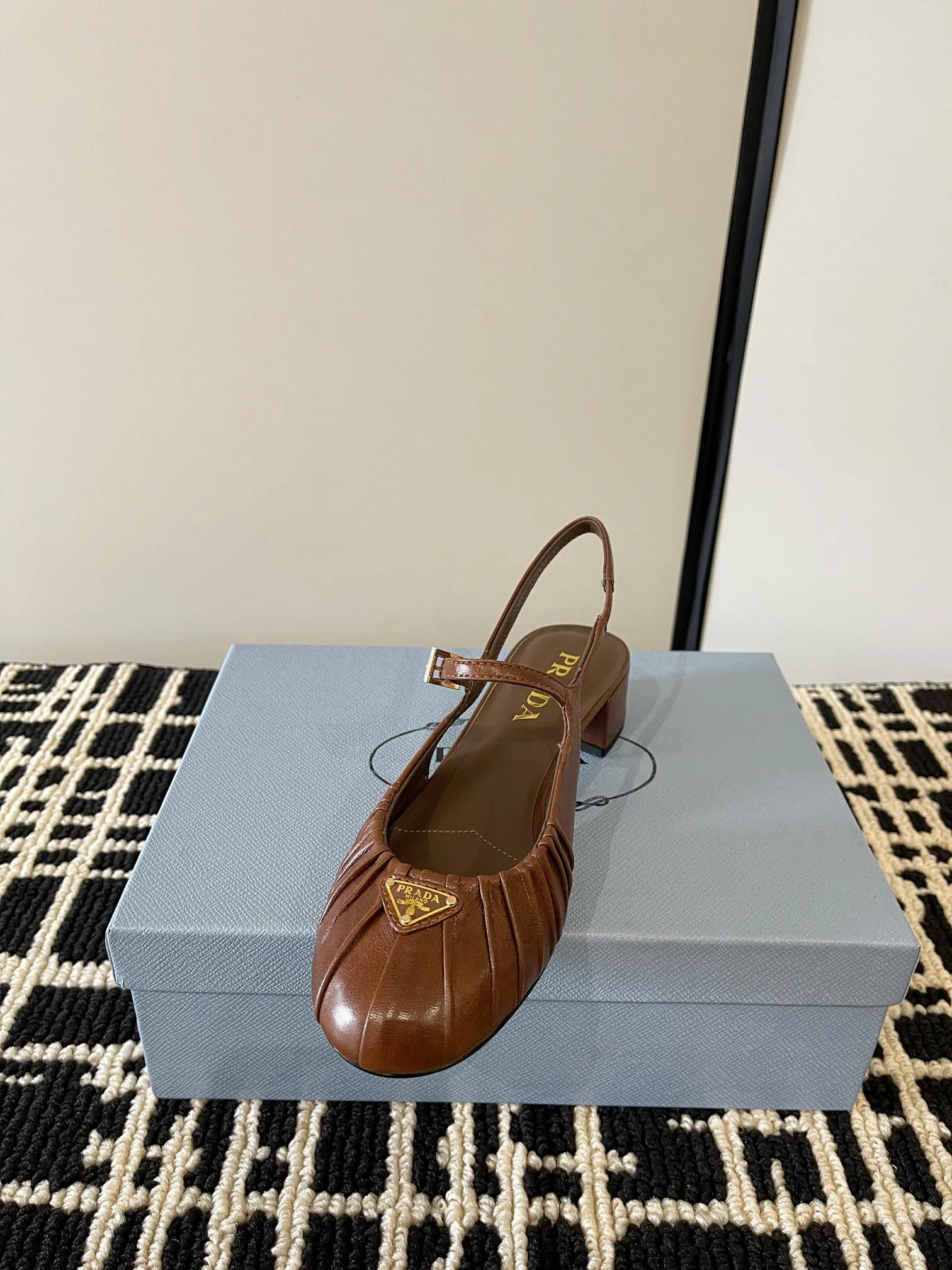 Босоножки Женские Prada 11407423