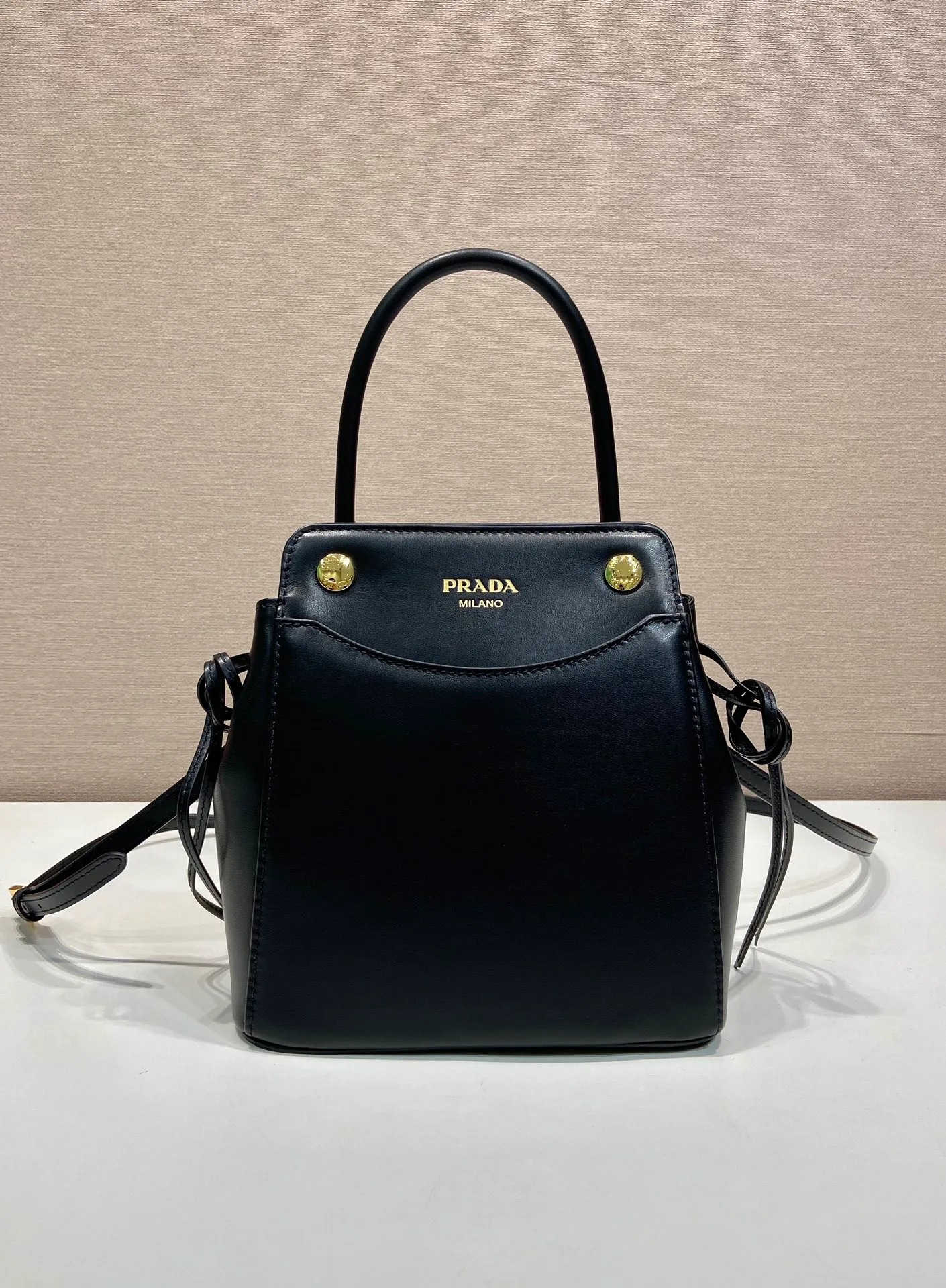 Классические Сумки Женские Prada 11627422