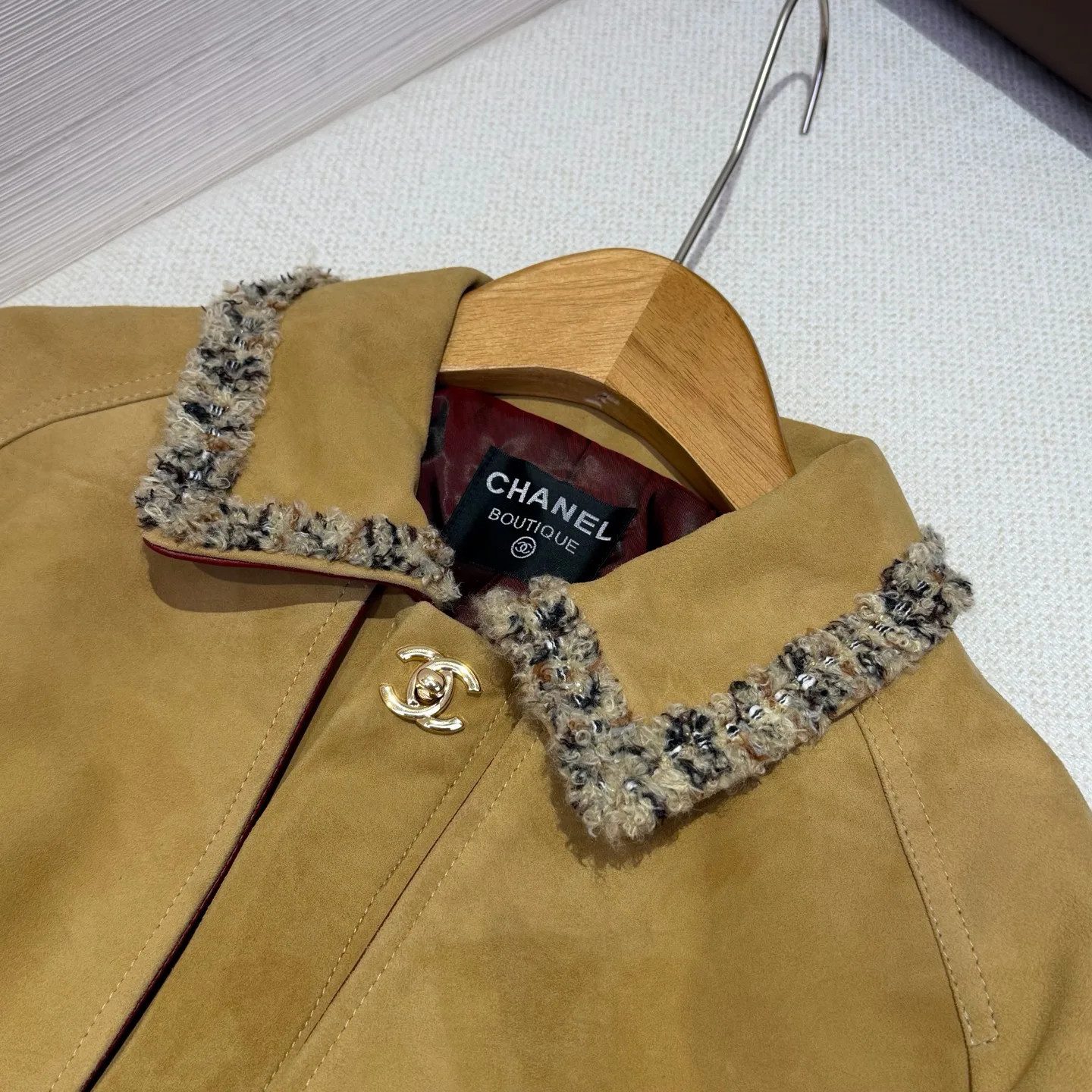Кожаные Куртки И Дублёнки Женские Chanel 18487283