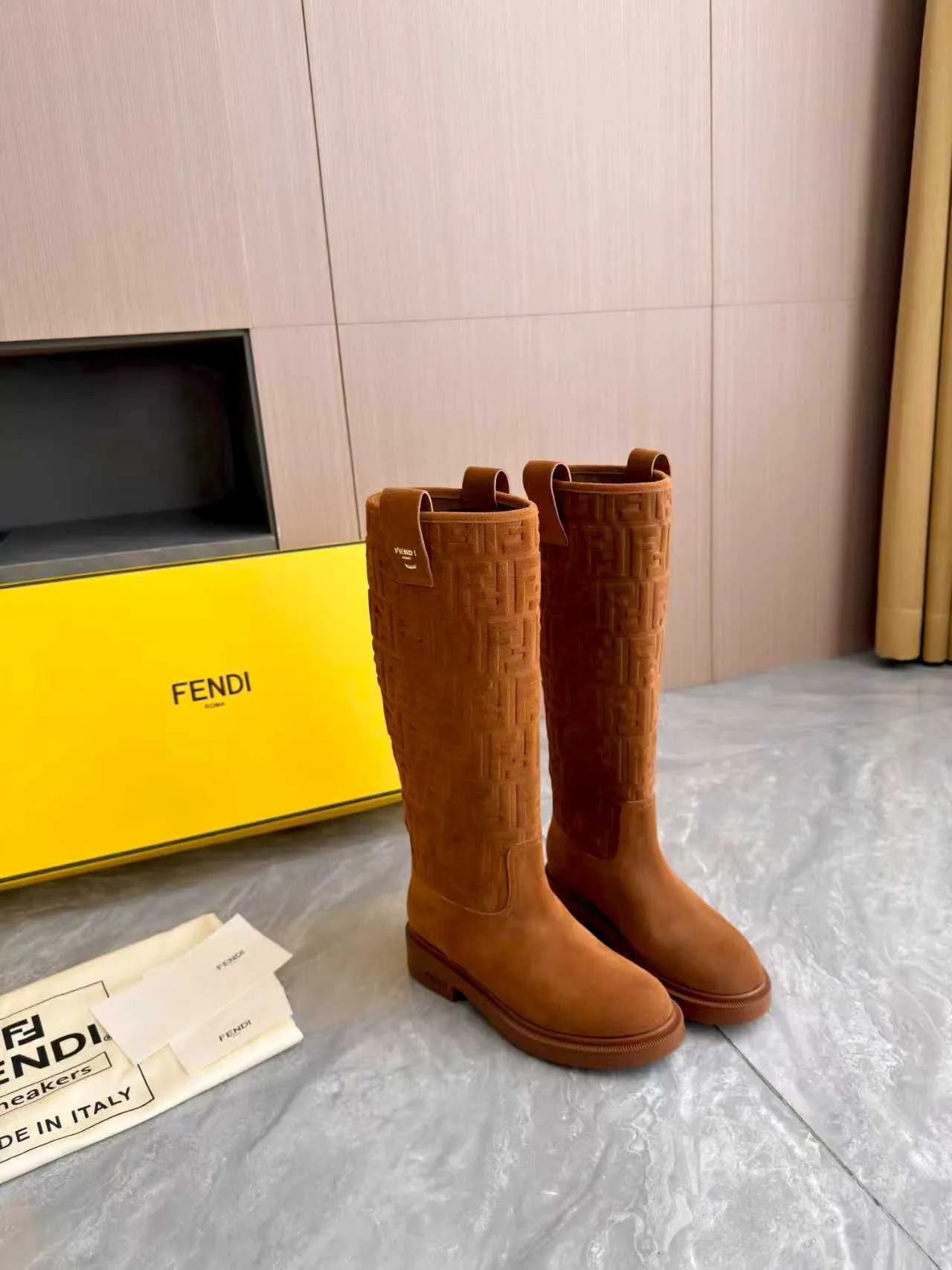 Сапоги Женские Fendi 18104327