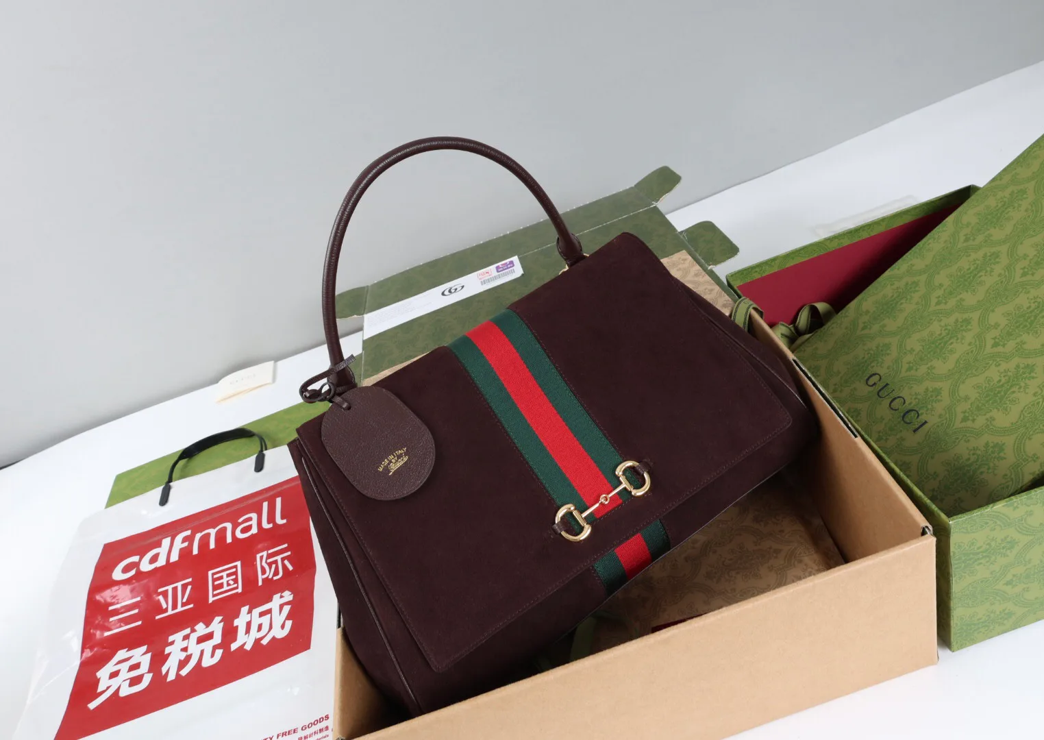 Классические Сумки Женские Gucci 18250560