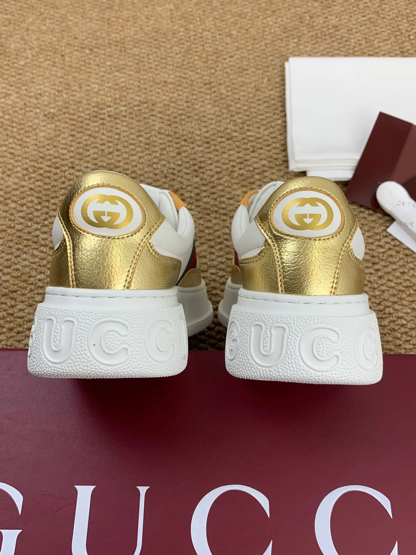Кроссовки Женские Gucci 17545193