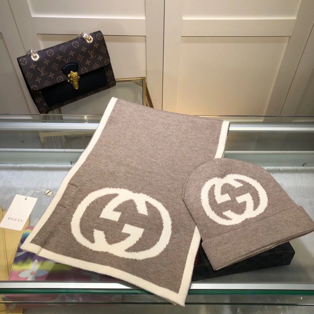 Головные Уборы Gucci 823955