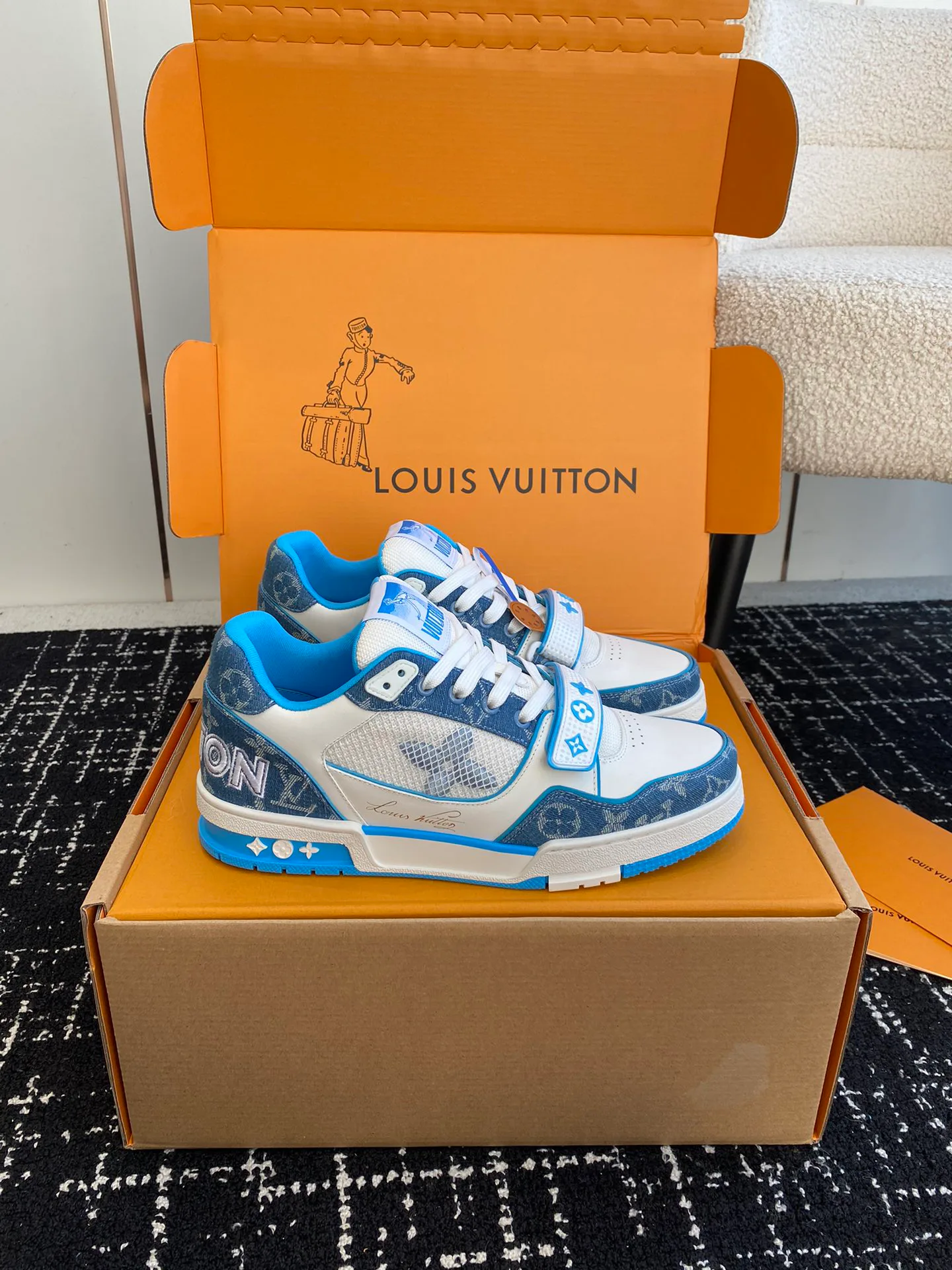 Кроссовки Женские Louis Vuitton 5438163