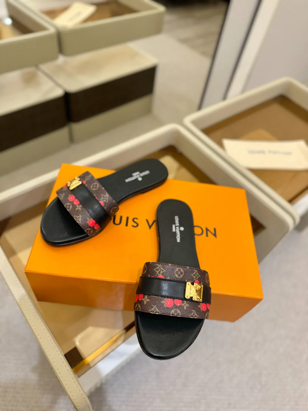 Сандалии Женские Louis Vuitton 9865334