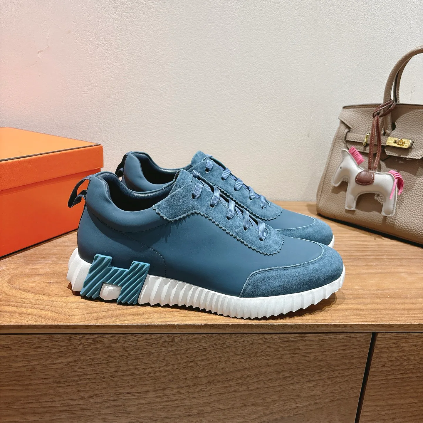 Кроссовки Женские Hermes 9915042