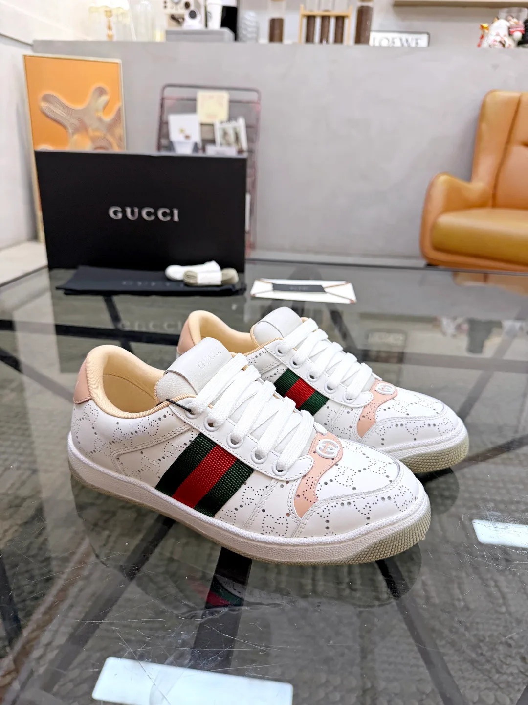 Кроссовки Женские Gucci 18449112