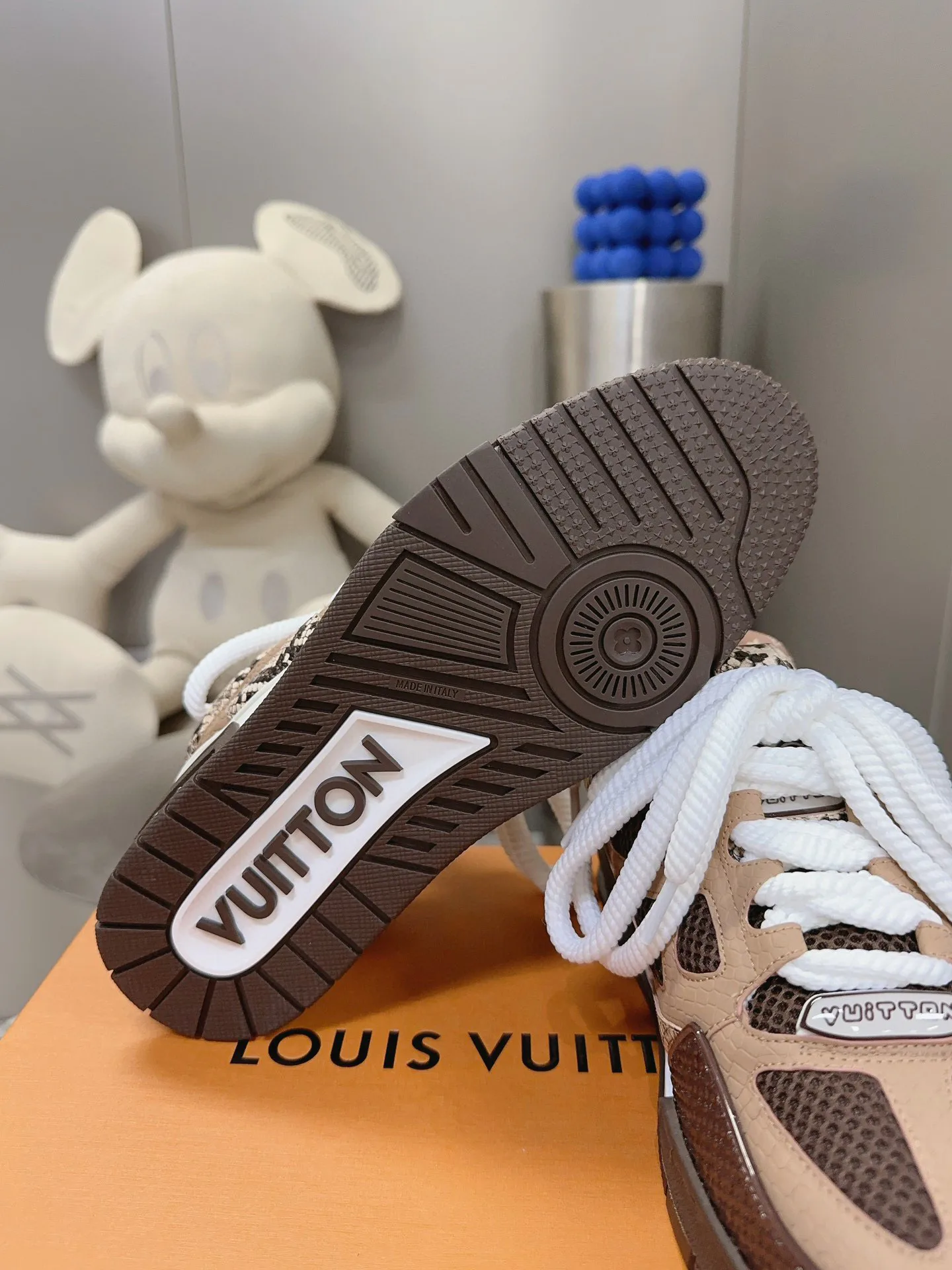 Кроссовки Женские Louis Vuitton 11250518
