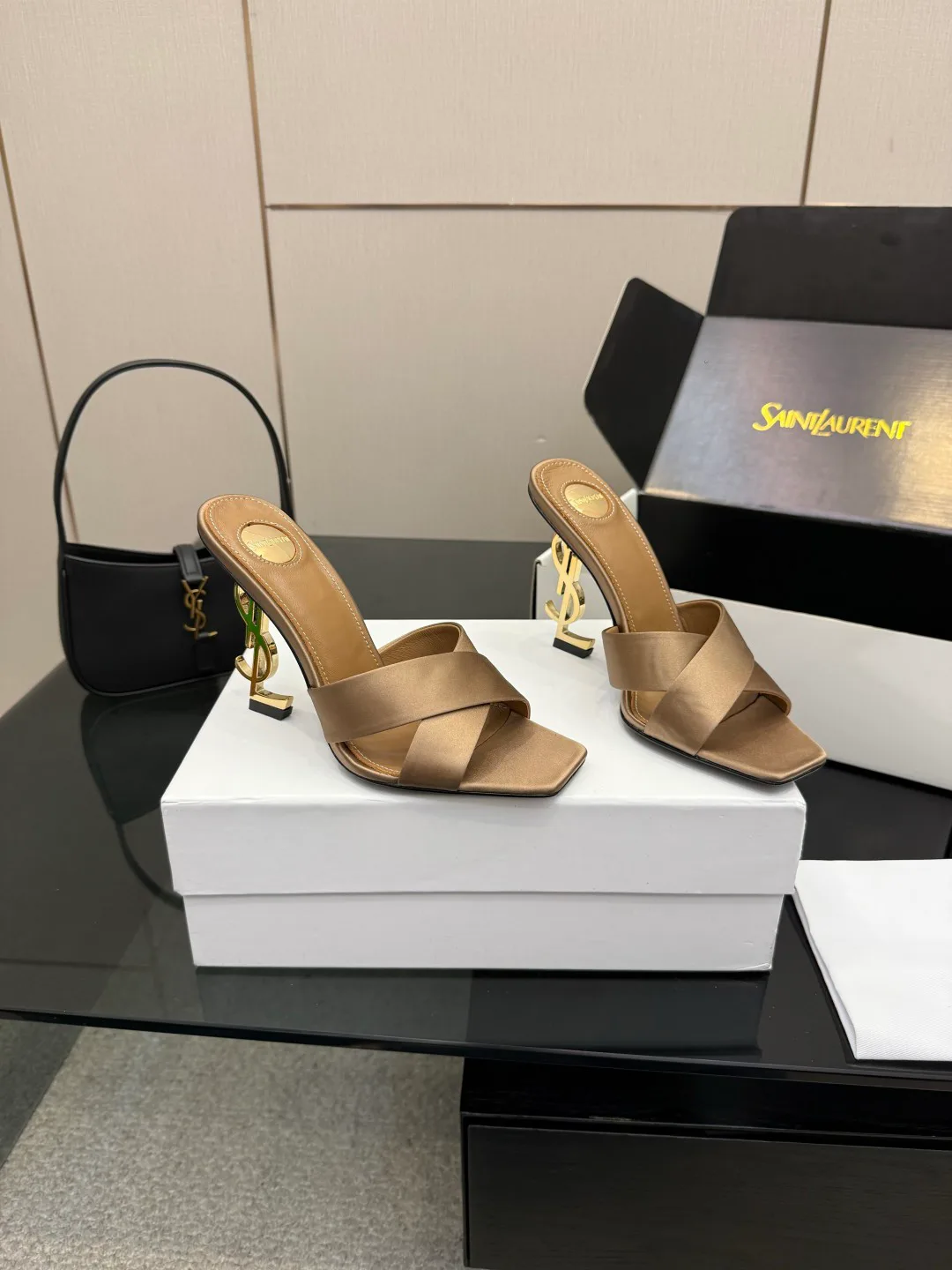 Босоножки Женские Saint Laurent 11336486