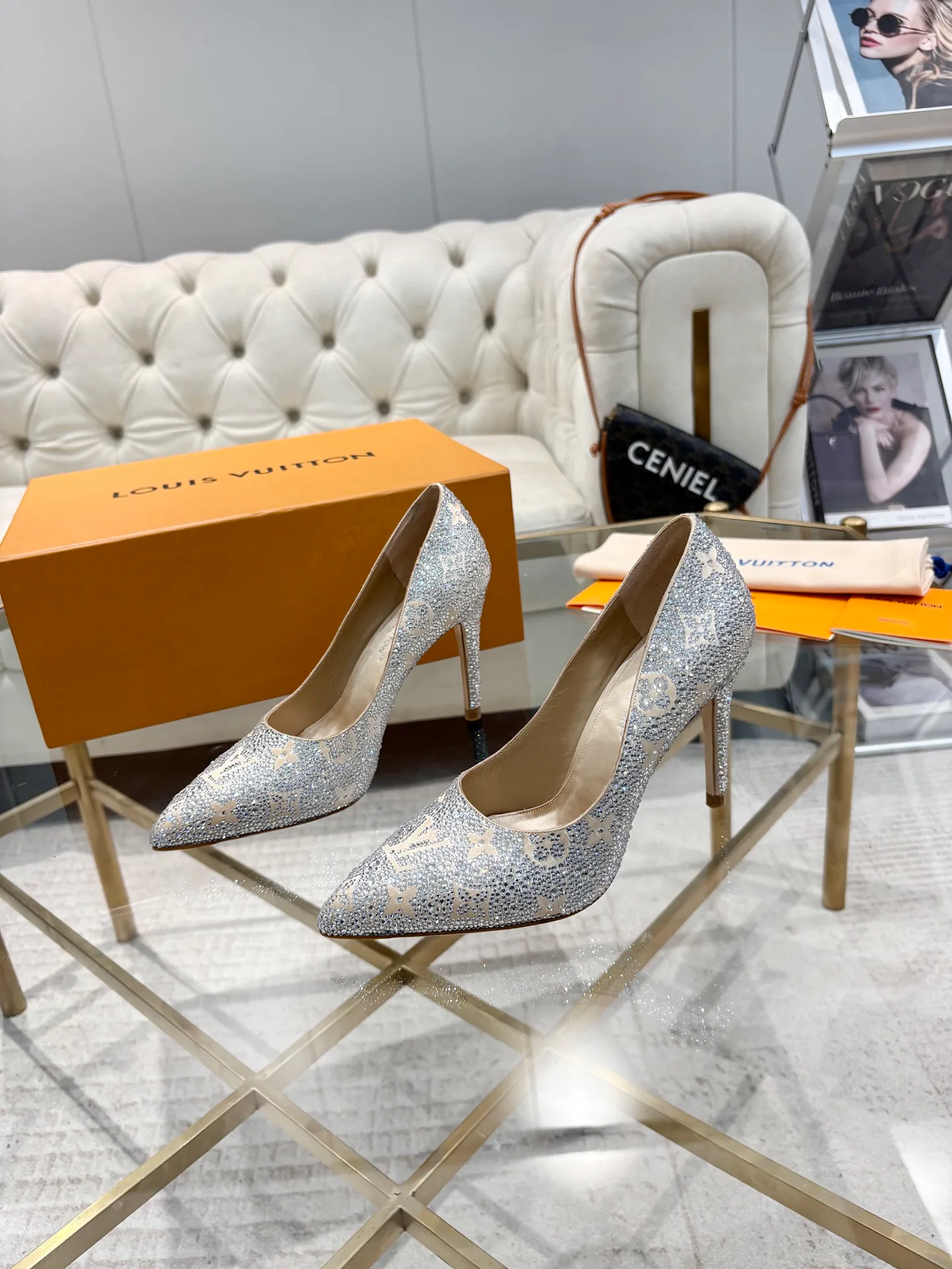 Туфли Женские Louis Vuitton 18740828