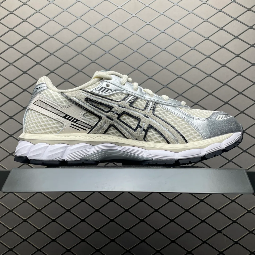Кроссовки Женские Asics 17843225
