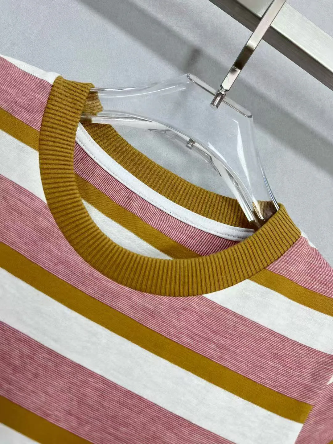 Футболки Женские Prada 11506878