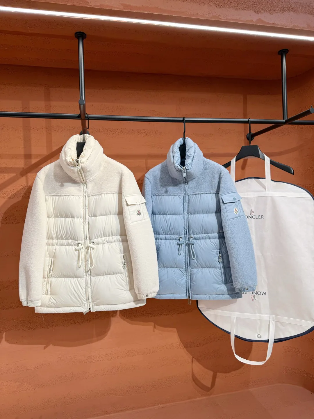 Куртки И Пуховики Женские Moncler 18585342