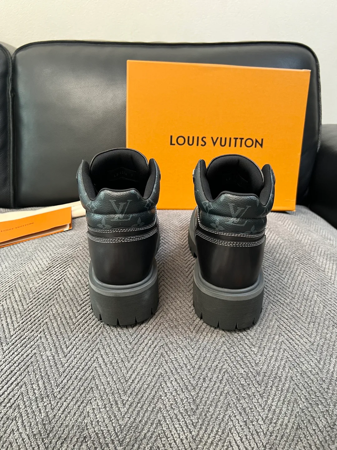 Ботинки Мужские Louis Vuitton 18417475