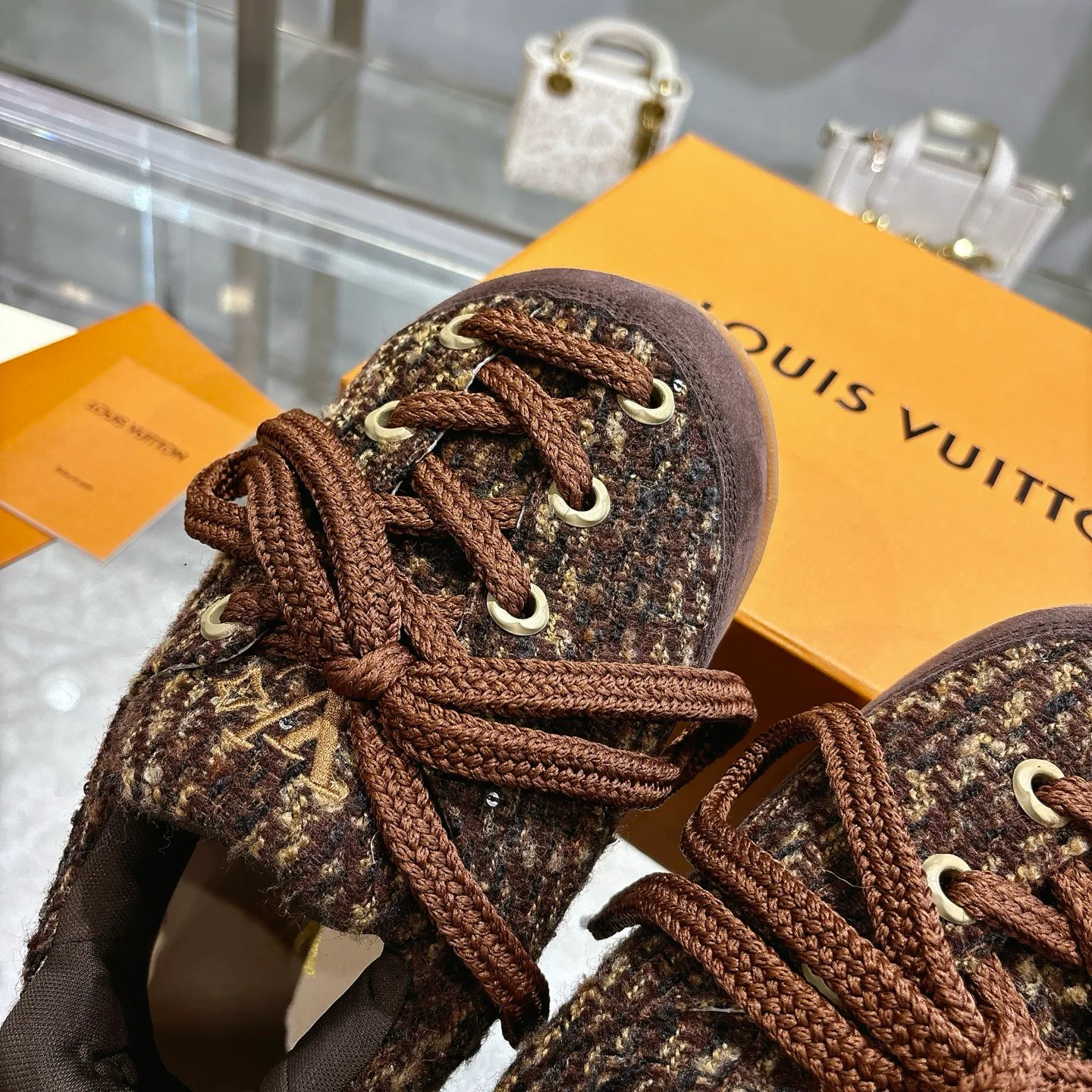 Кроссовки Женские Louis Vuitton 209049