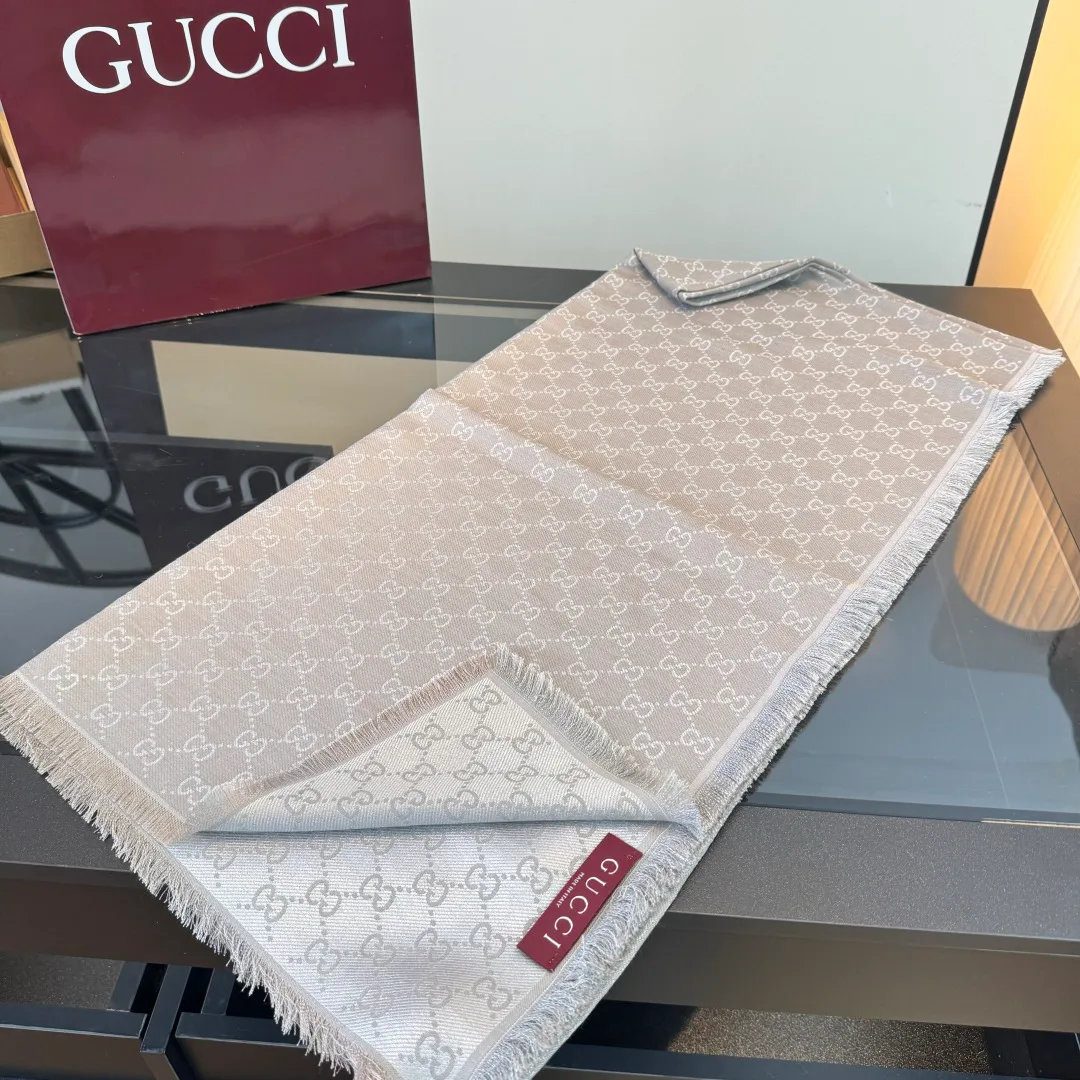 Шарфы Gucci 18275078