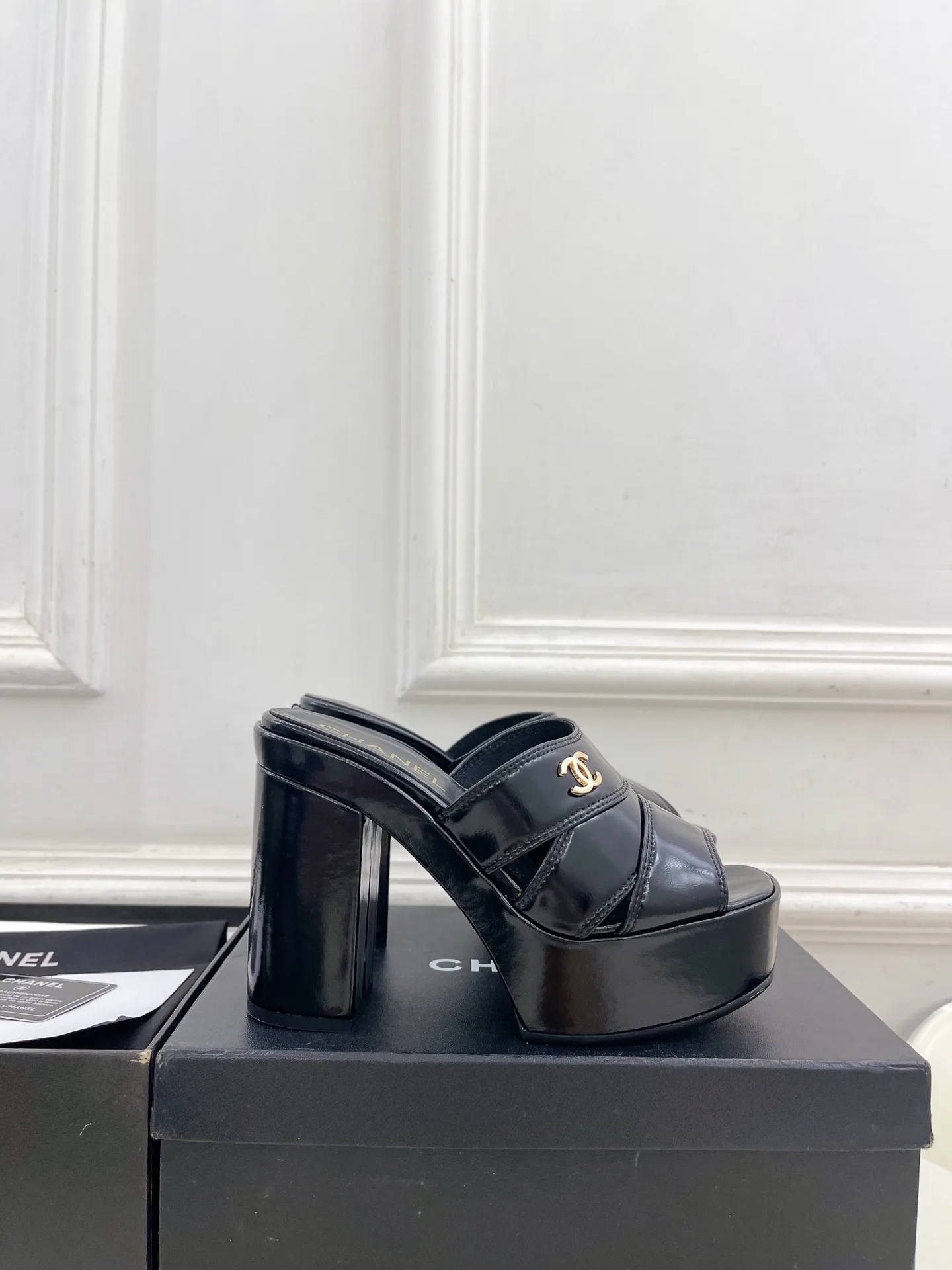 Босоножки Женские Chanel 13340924