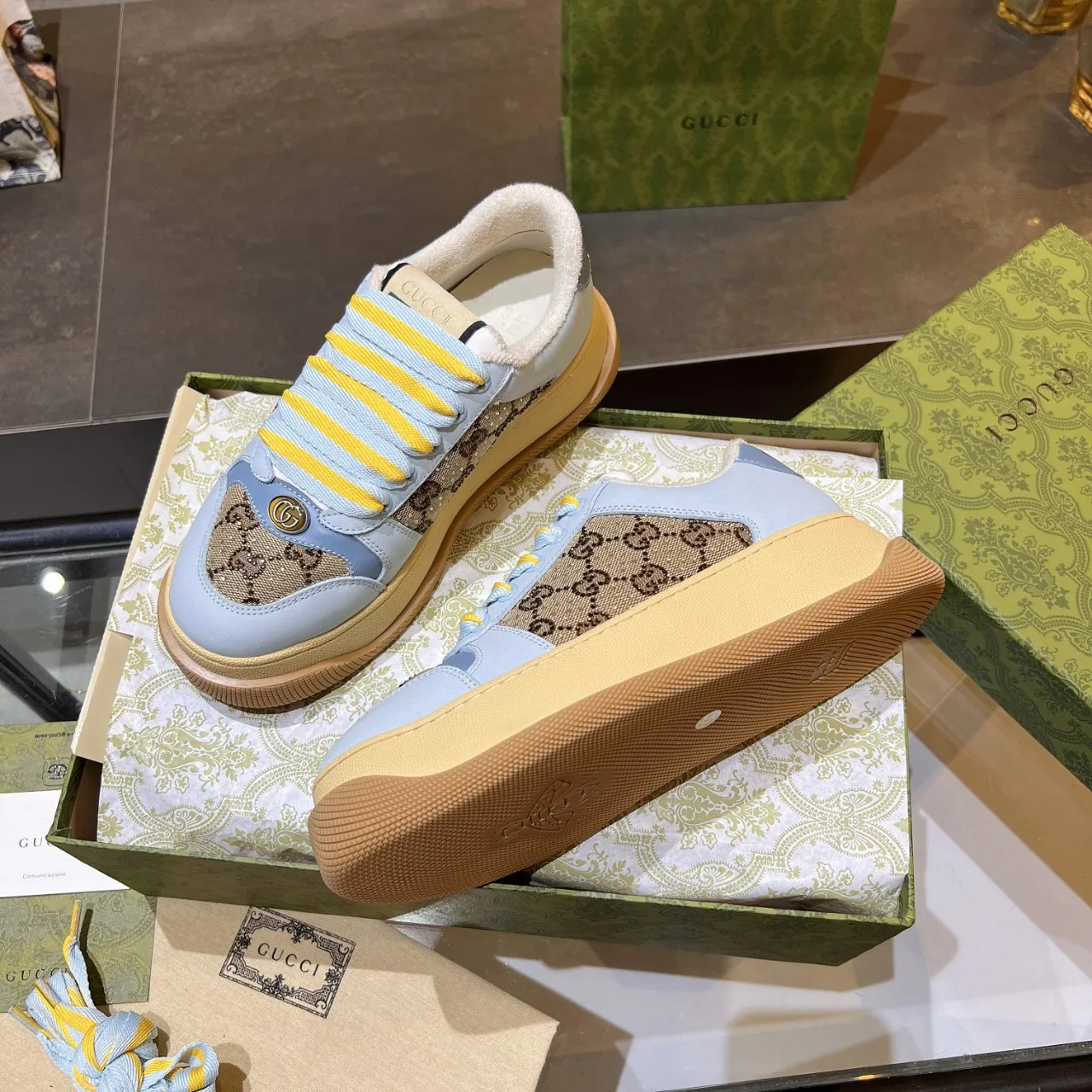 Кроссовки Женские Gucci 17955443