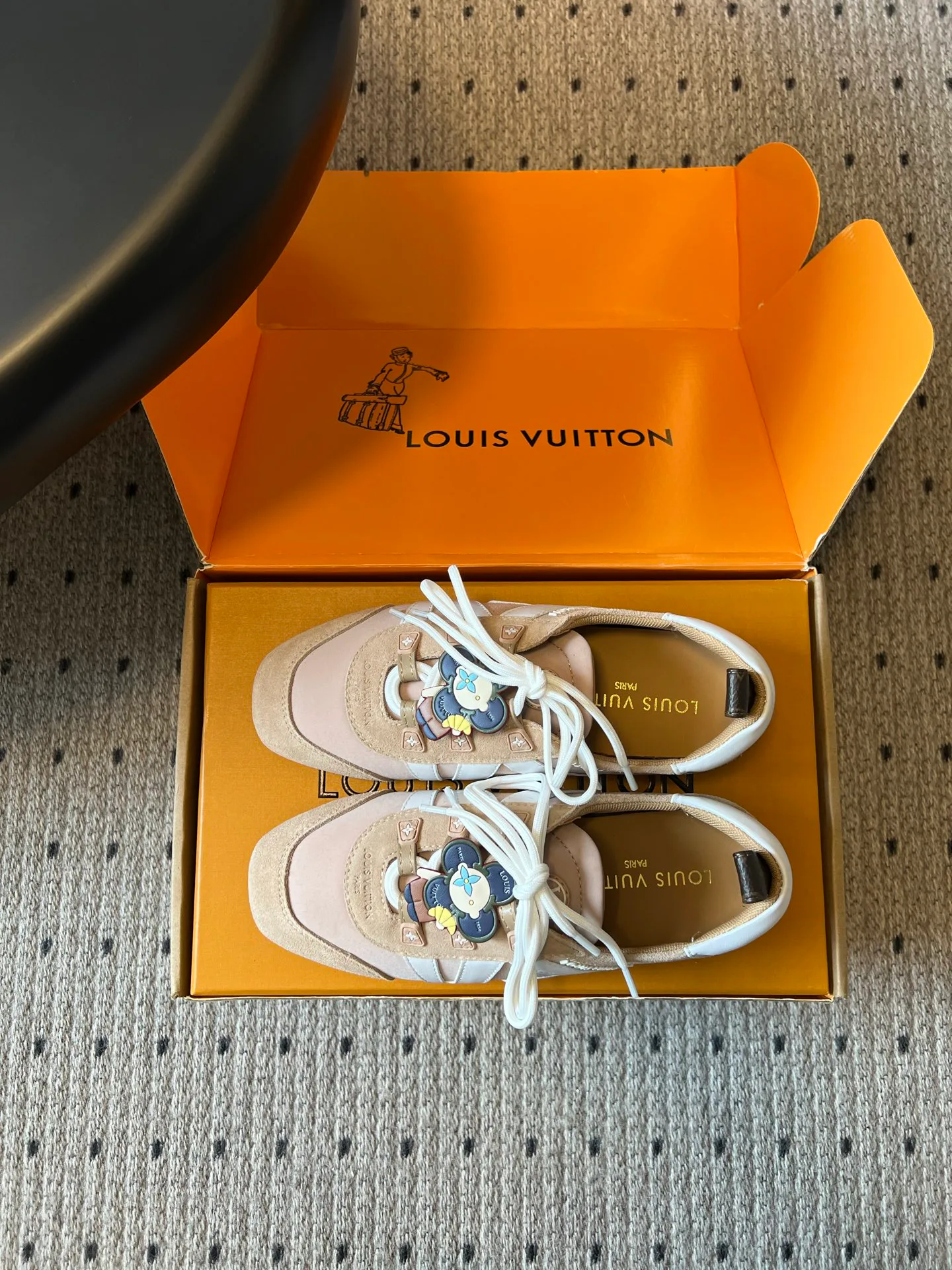Кроссовки Женские Louis Vuitton 14120281