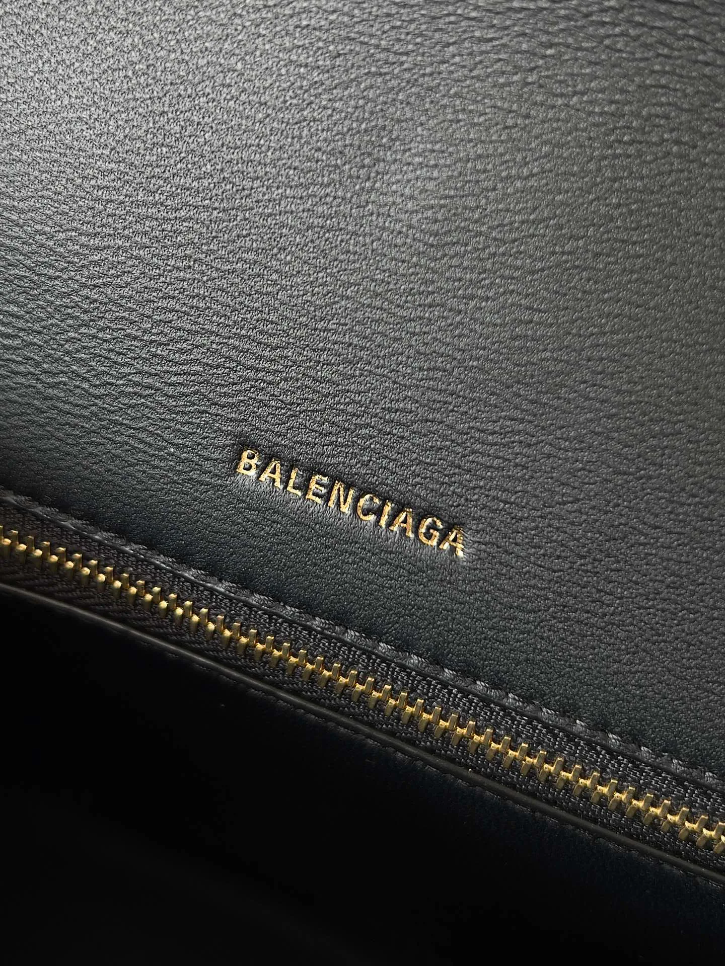 Сумки На Ремне Женские Balenciaga 217820
