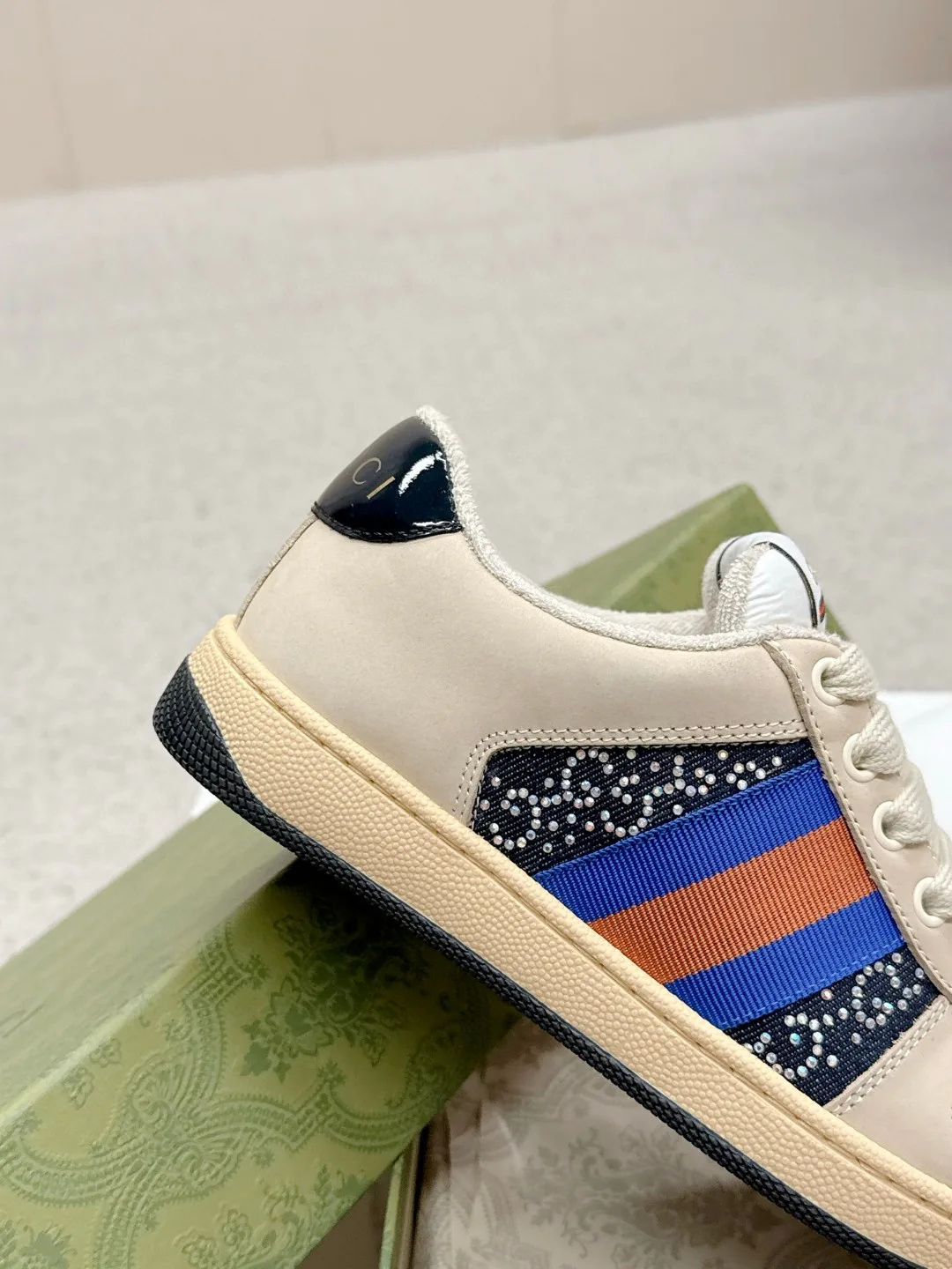 Кроссовки Женские Gucci 4784215