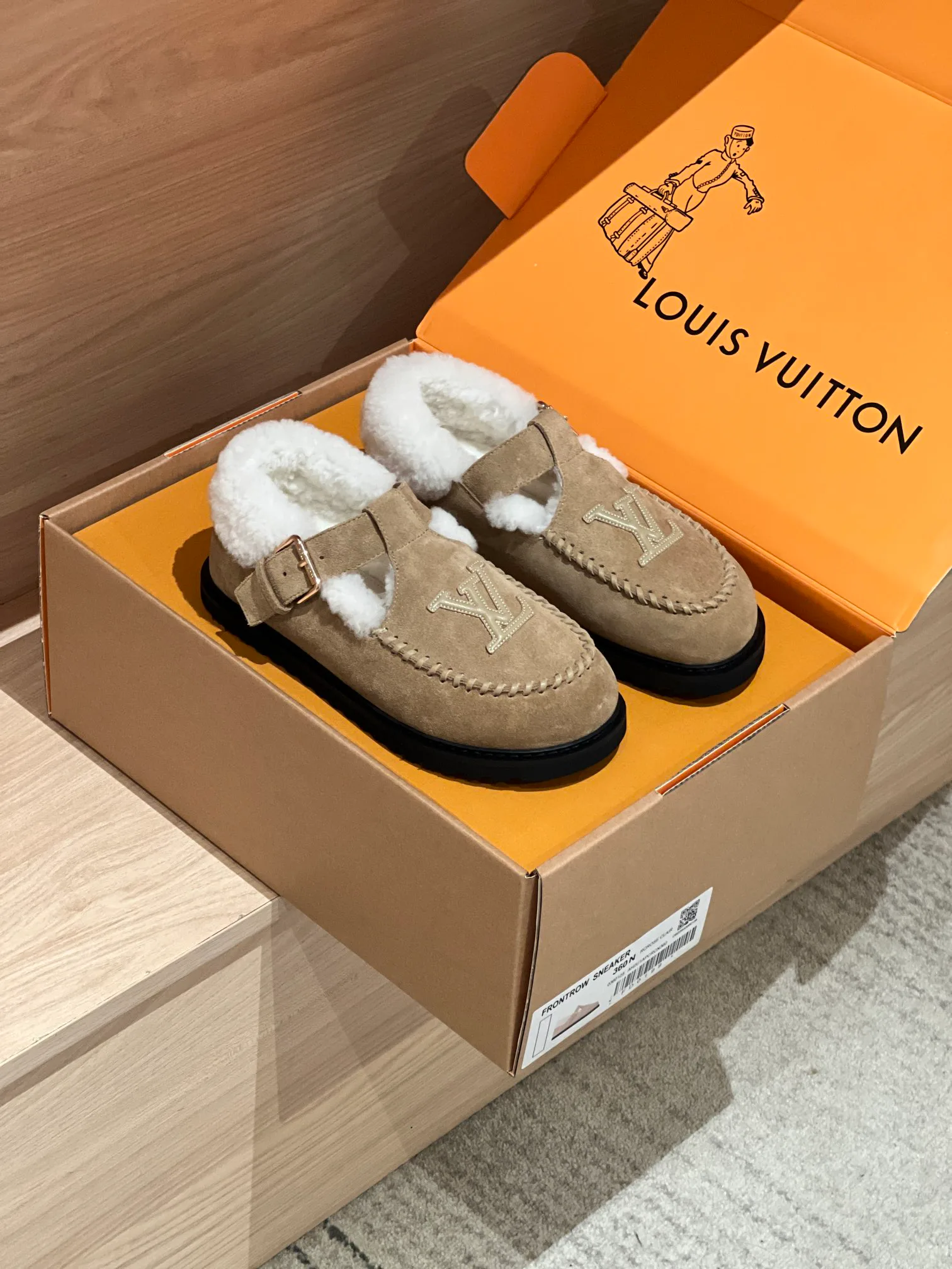Сабо Женские Louis Vuitton 394020