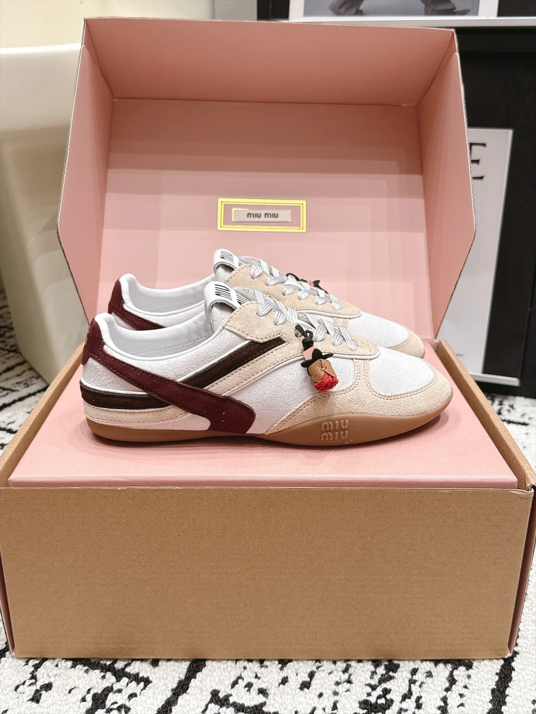 Кроссовки Женские Miu Miu 18490656