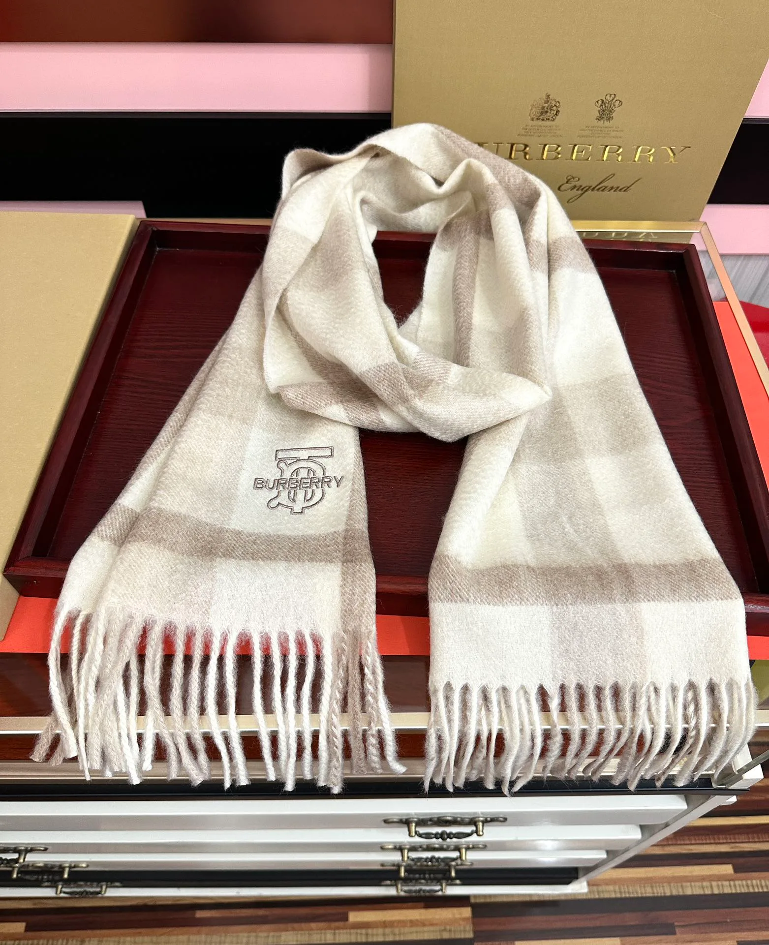 Шарфы Burberry 1490196