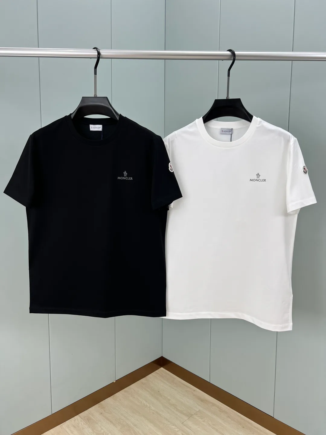 Футболки Женские Moncler 31592