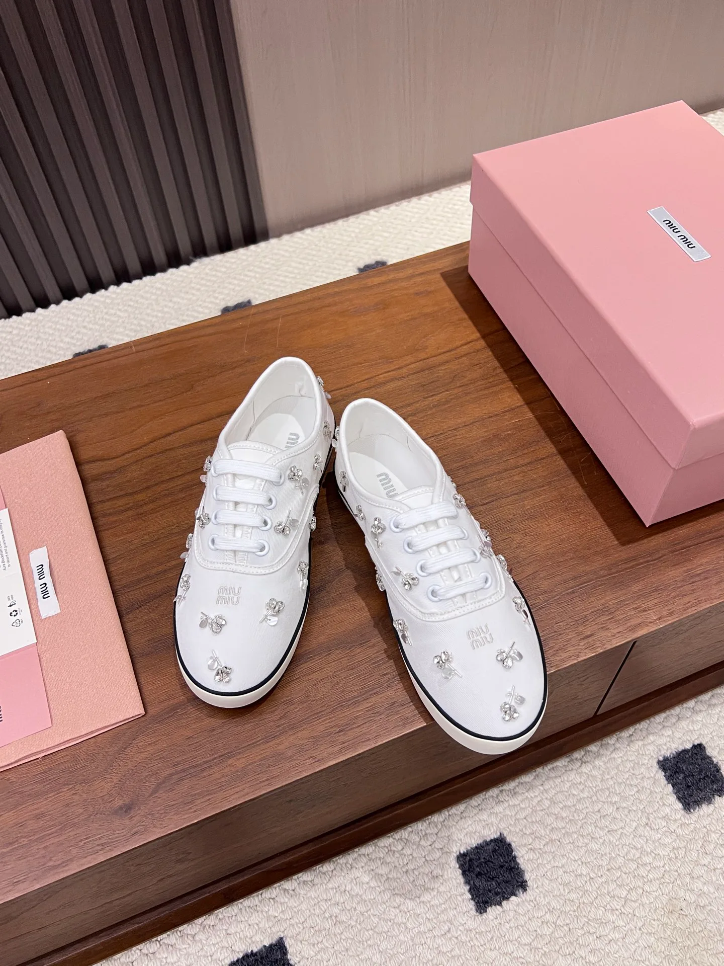 Кроссовки Женские Miu Miu 17968644