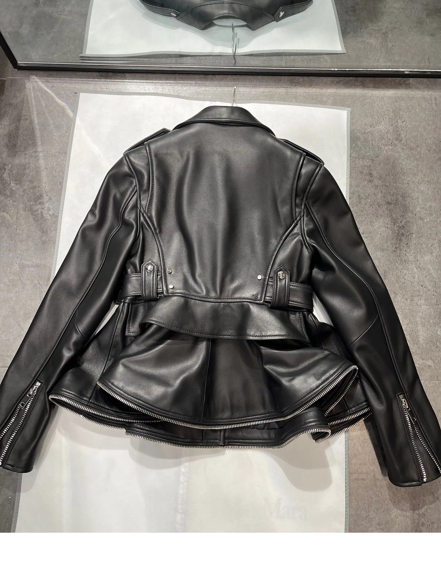 Кожаные Куртки И Дублёнки Женские Alexander Mcqueen 10088541