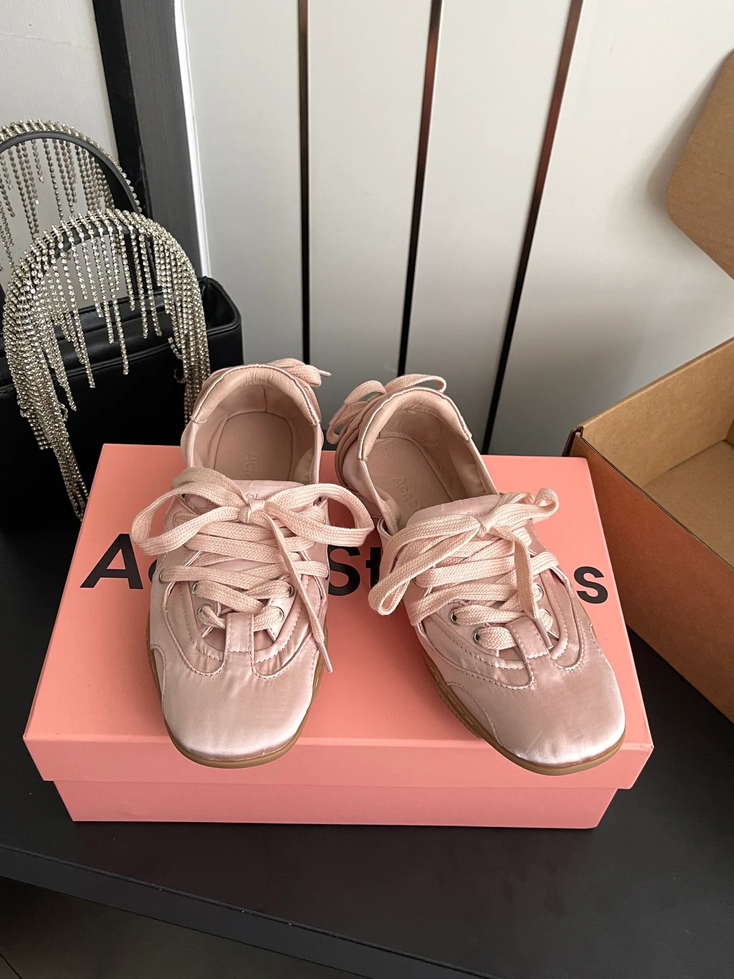 Кроссовки Женские Acne Studios 17554371