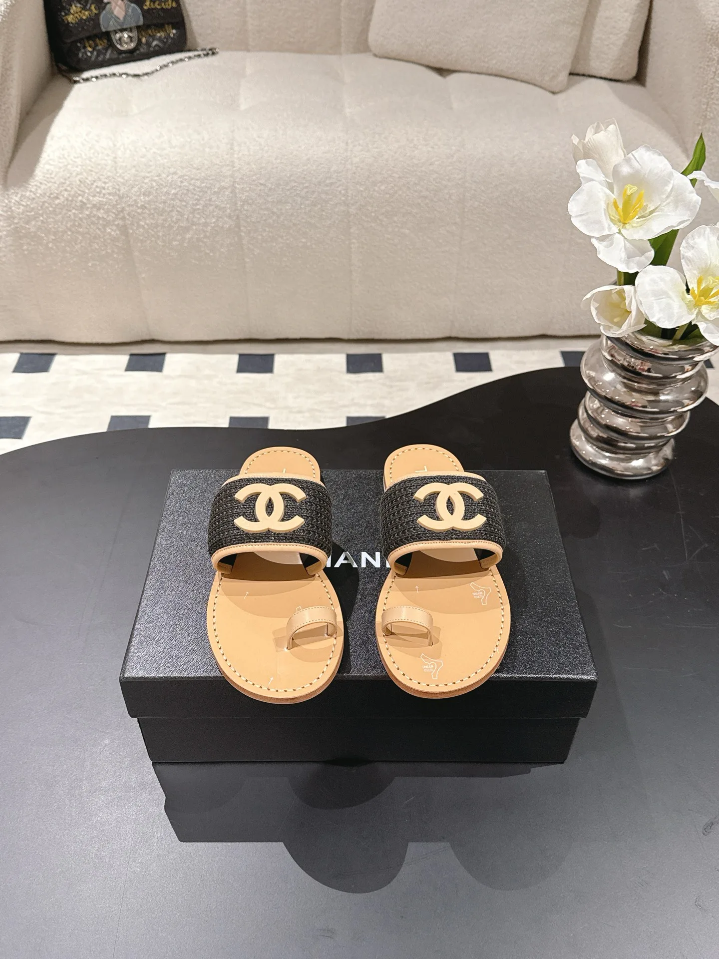 Шлепанцы Женские Chanel 13108892