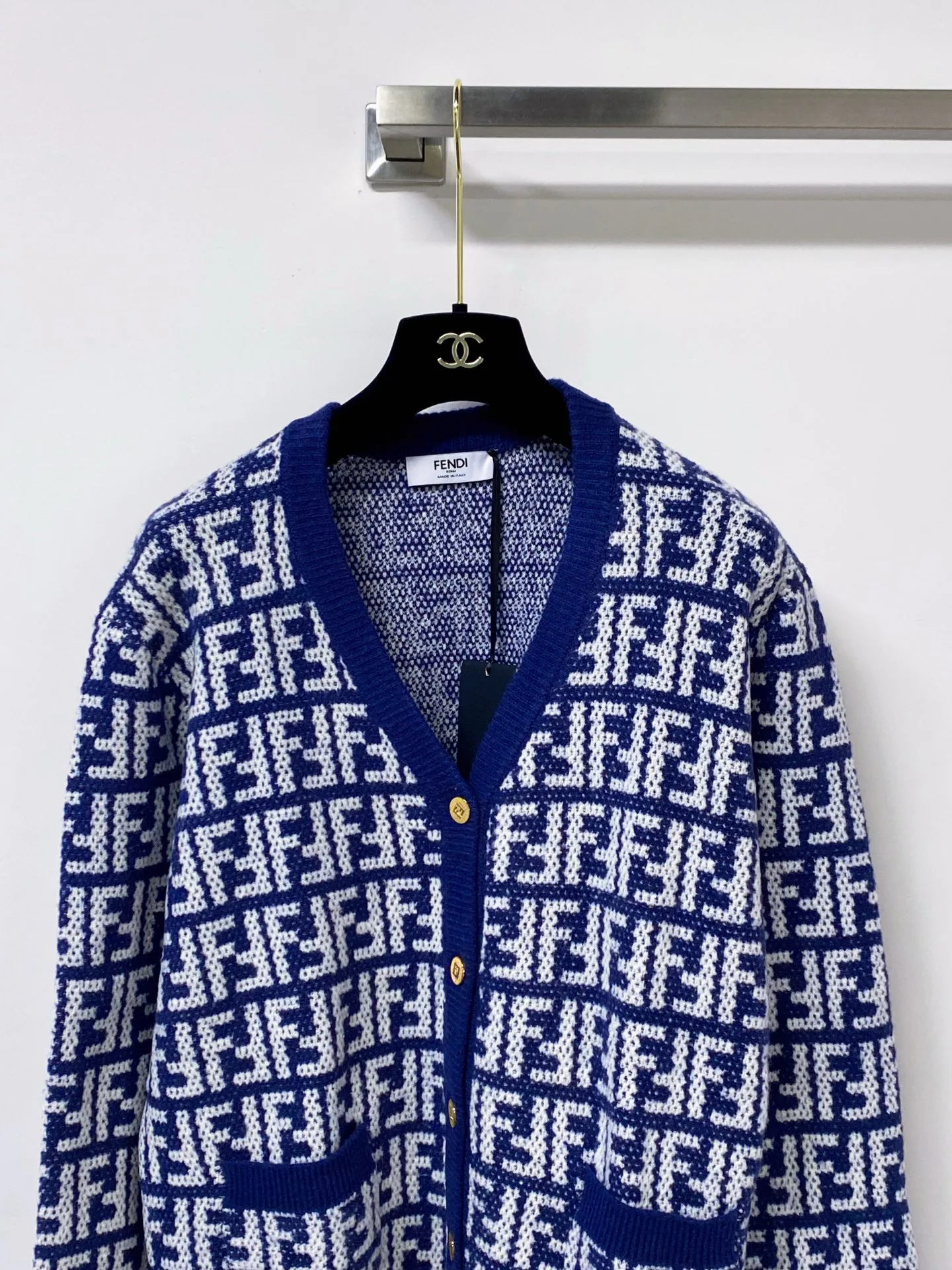 Джемперы И Свитеры Женские Fendi 18150714