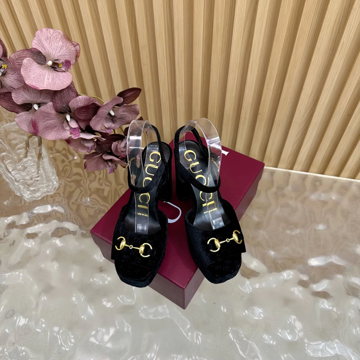 Босоножки Женские Gucci 379374