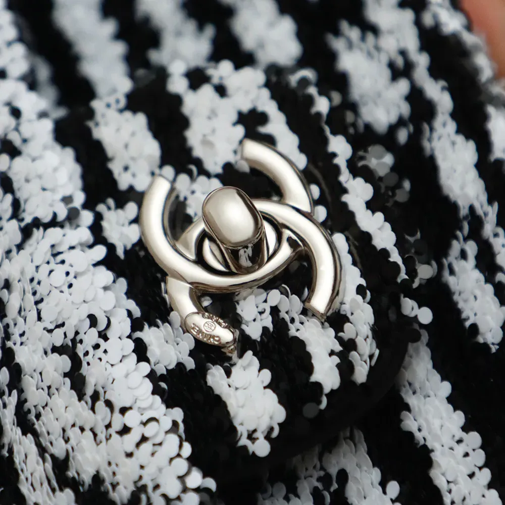 Сумки На Ремне Женские Chanel 1034126