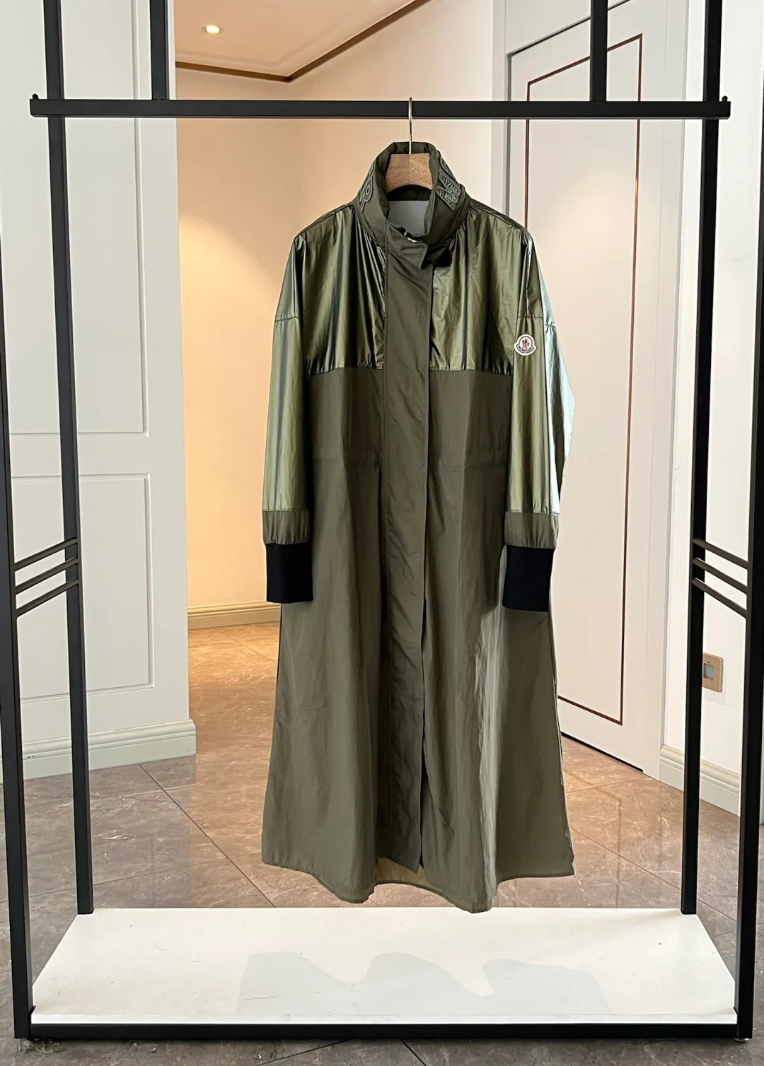 Куртки И Пуховики Женские Moncler 11489414