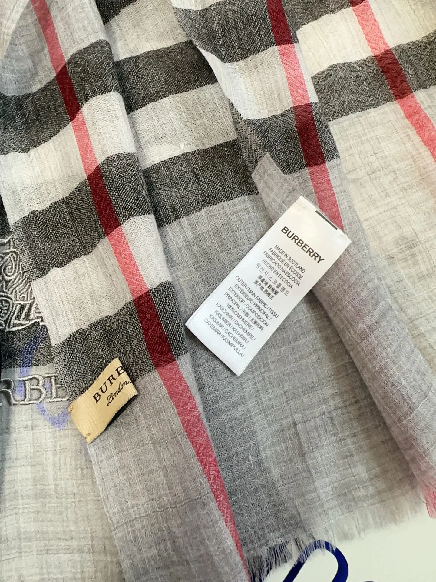 Шарфы Burberry 18476738