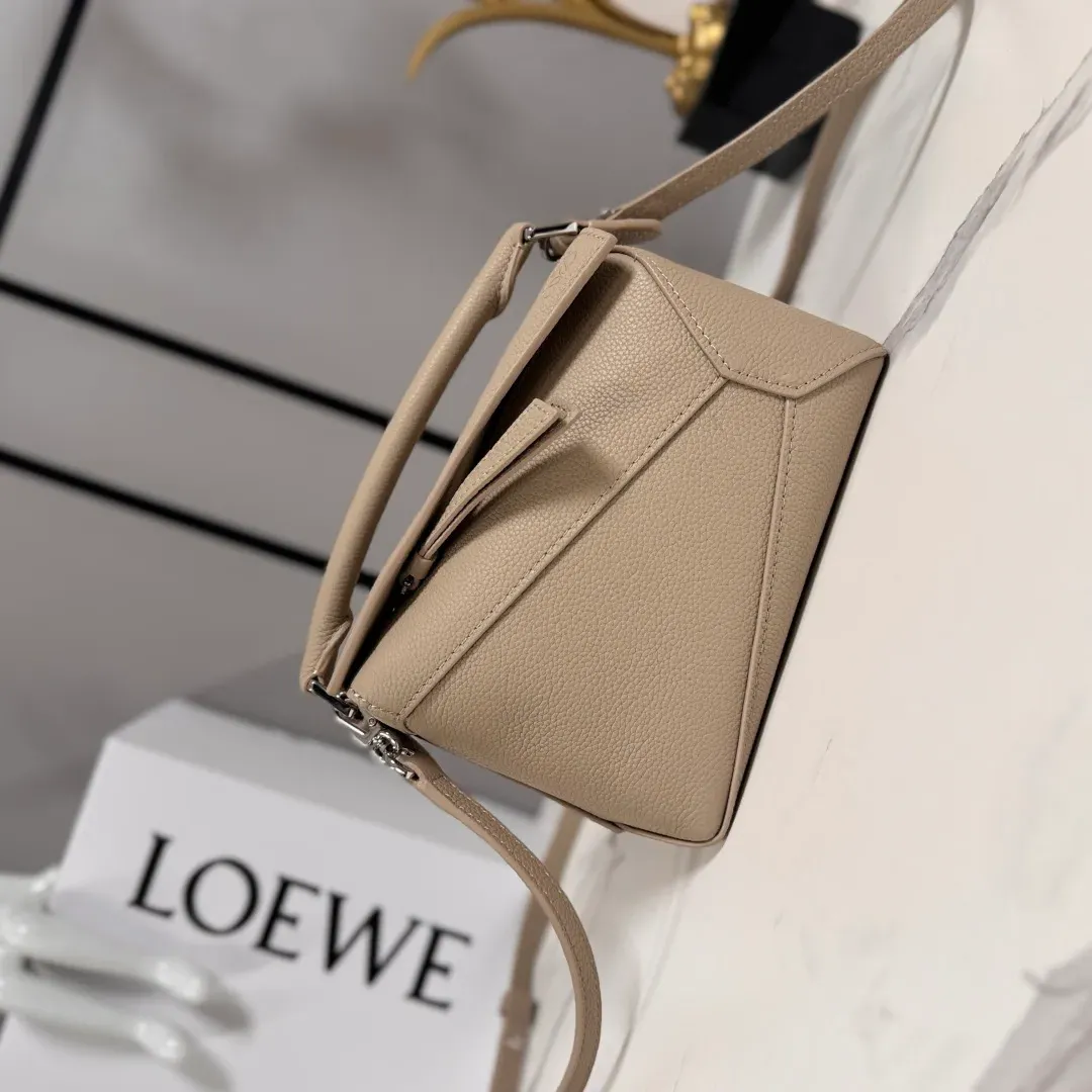 Сумки На Ремне Женские Loewe 690405
