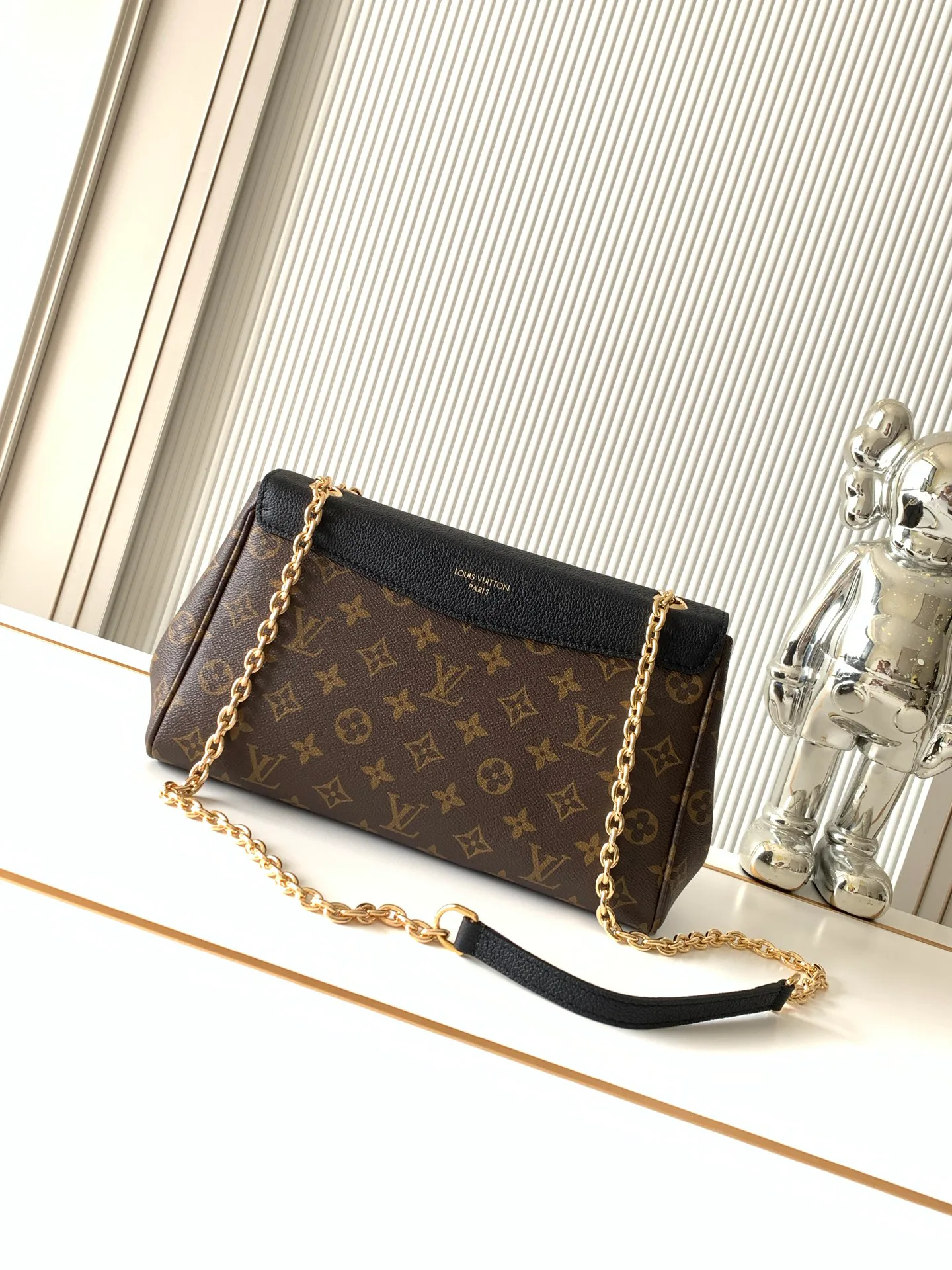 Классические Сумки Женские Louis Vuitton 13394423