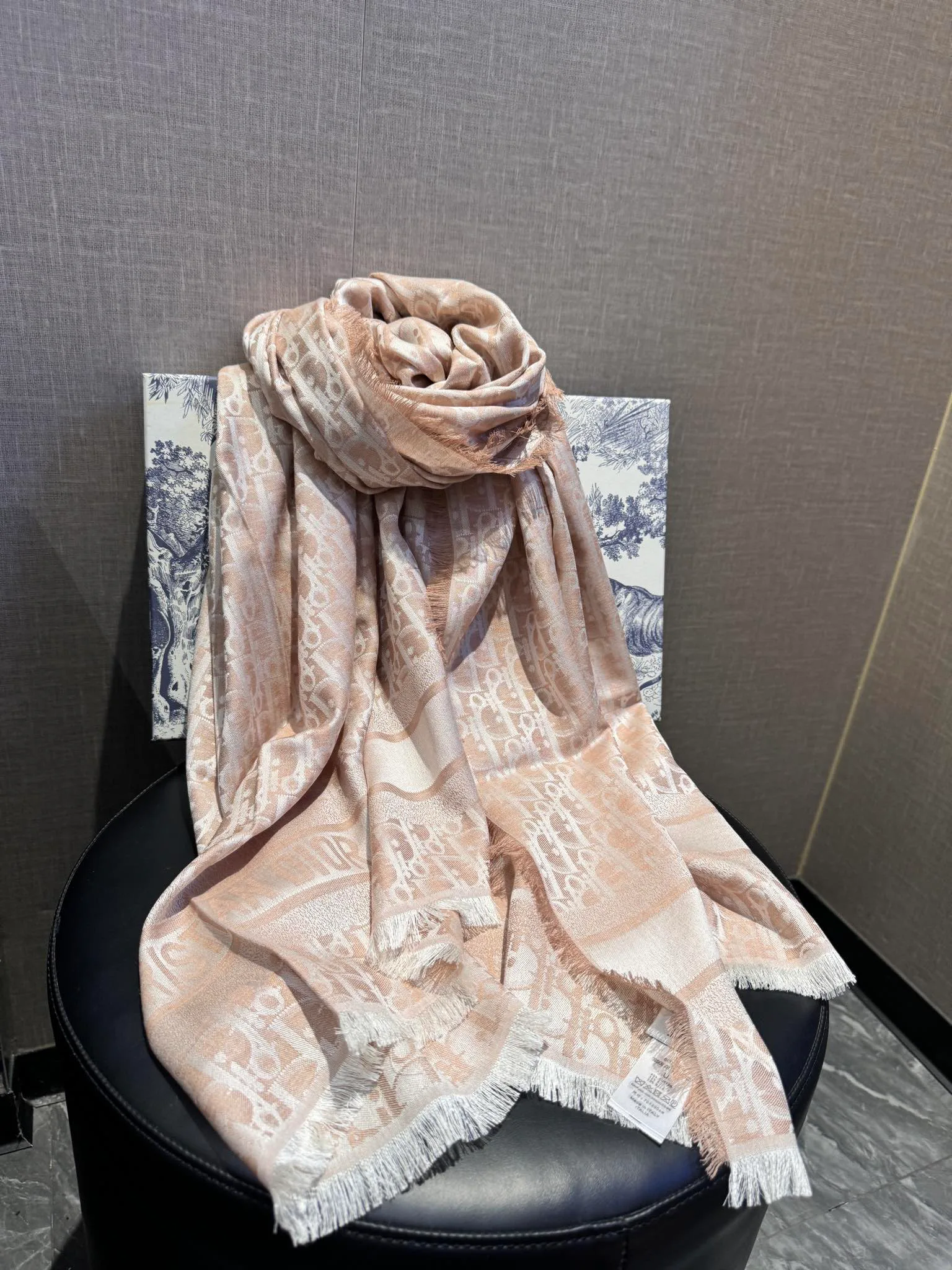 Шарфы Christian Dior 18627376