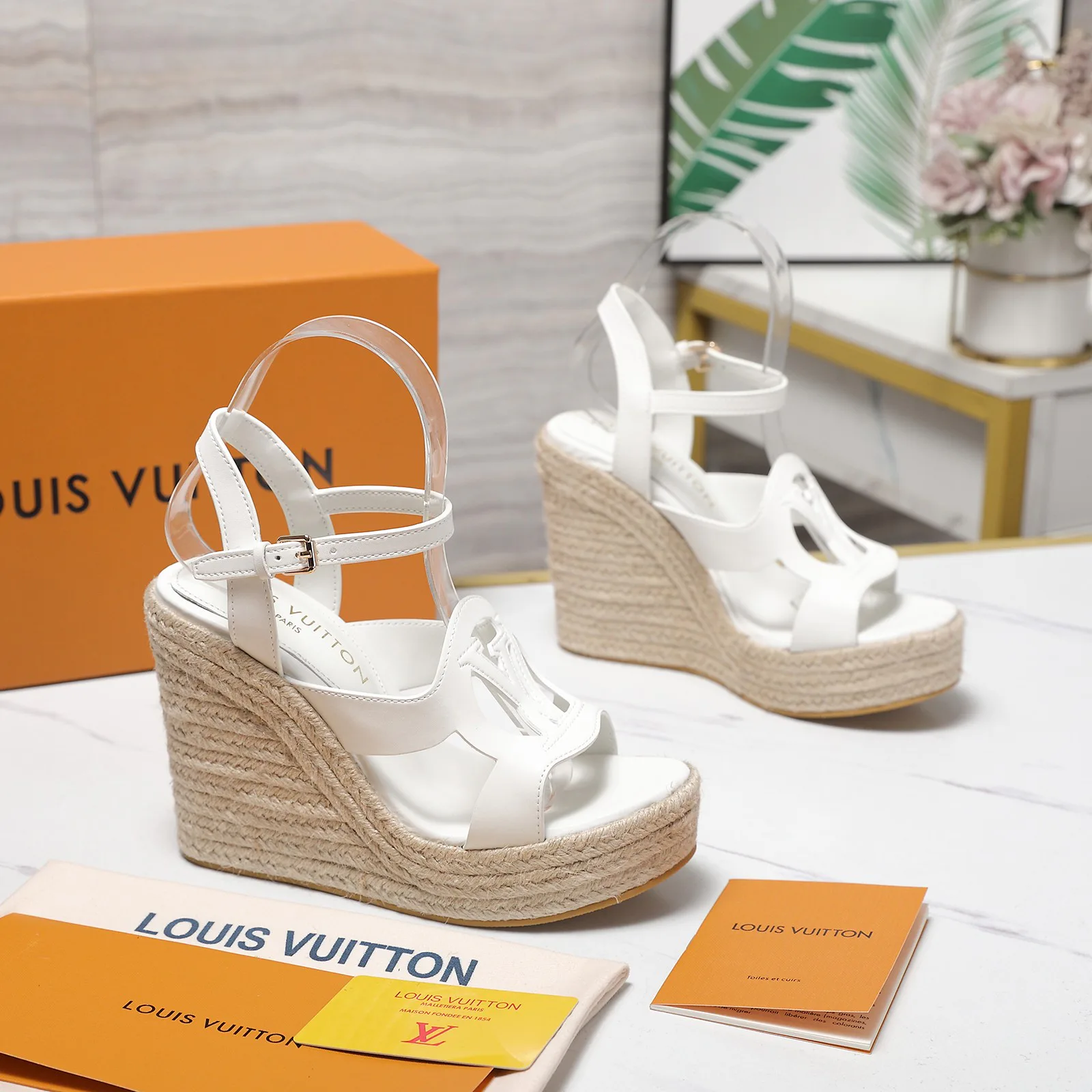 Босоножки Женские Louis Vuitton 1856168