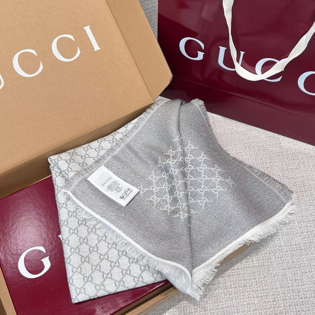 Шарфы Gucci 2642385