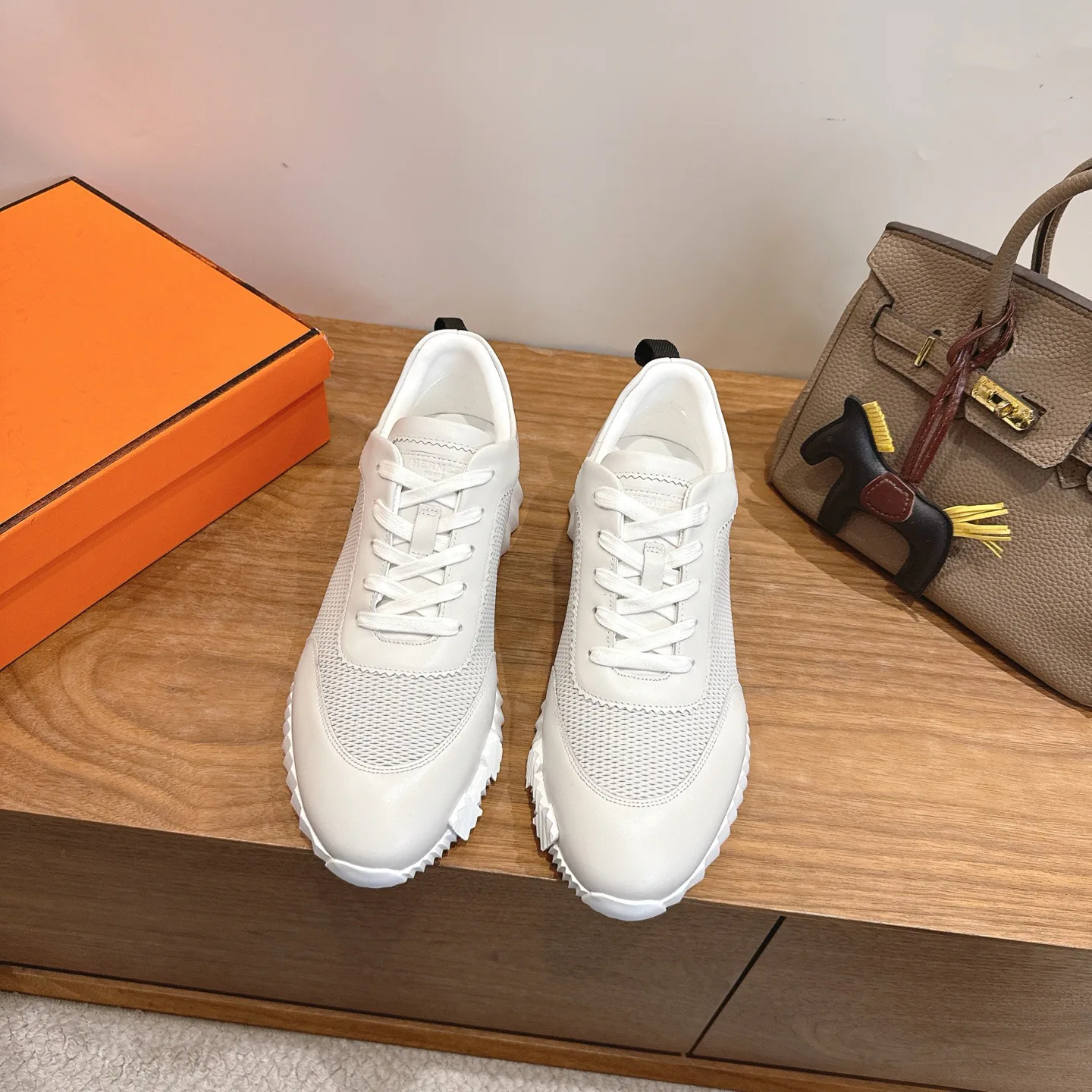 Кроссовки Женские Hermes 17414525