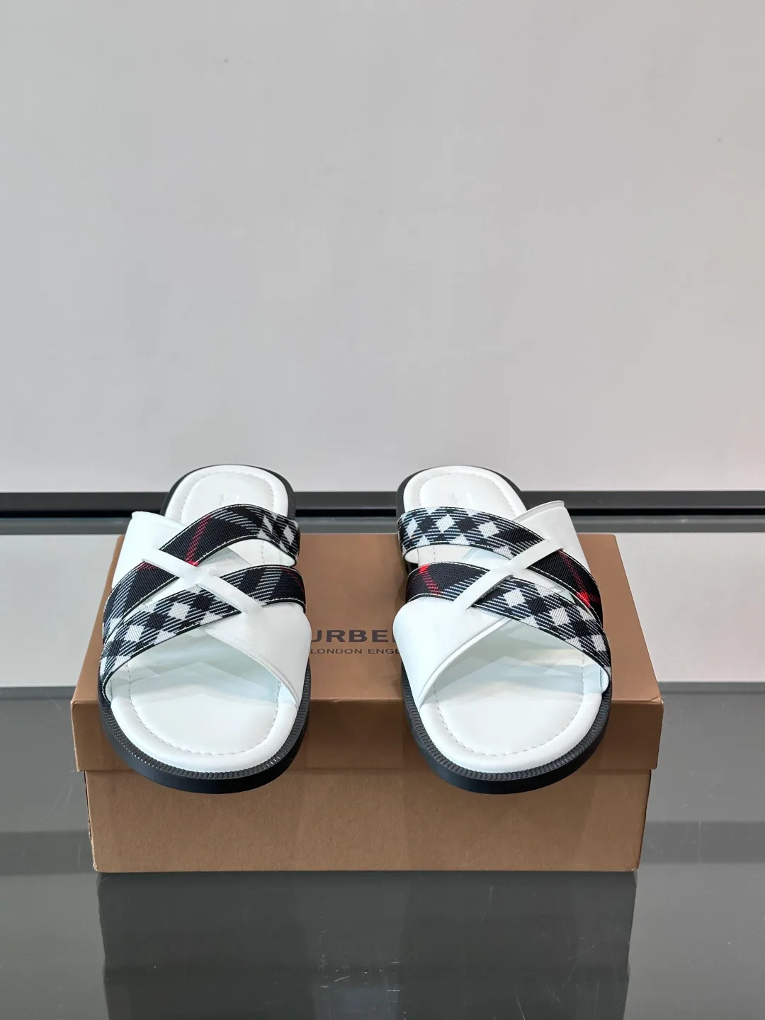 Сандалии Мужские Burberry 13480037